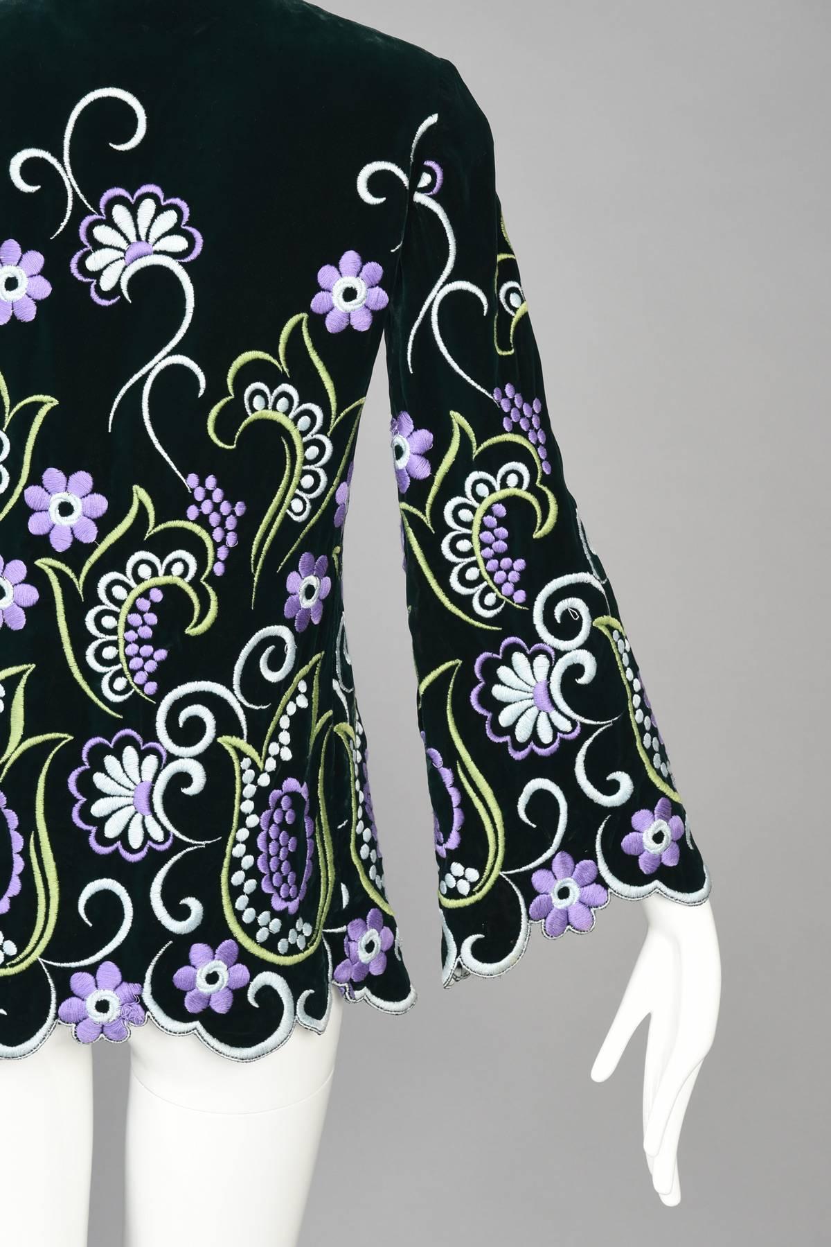 1960's Valentino Floral Embroidered Scalloped Velvet Top / Jacket 5