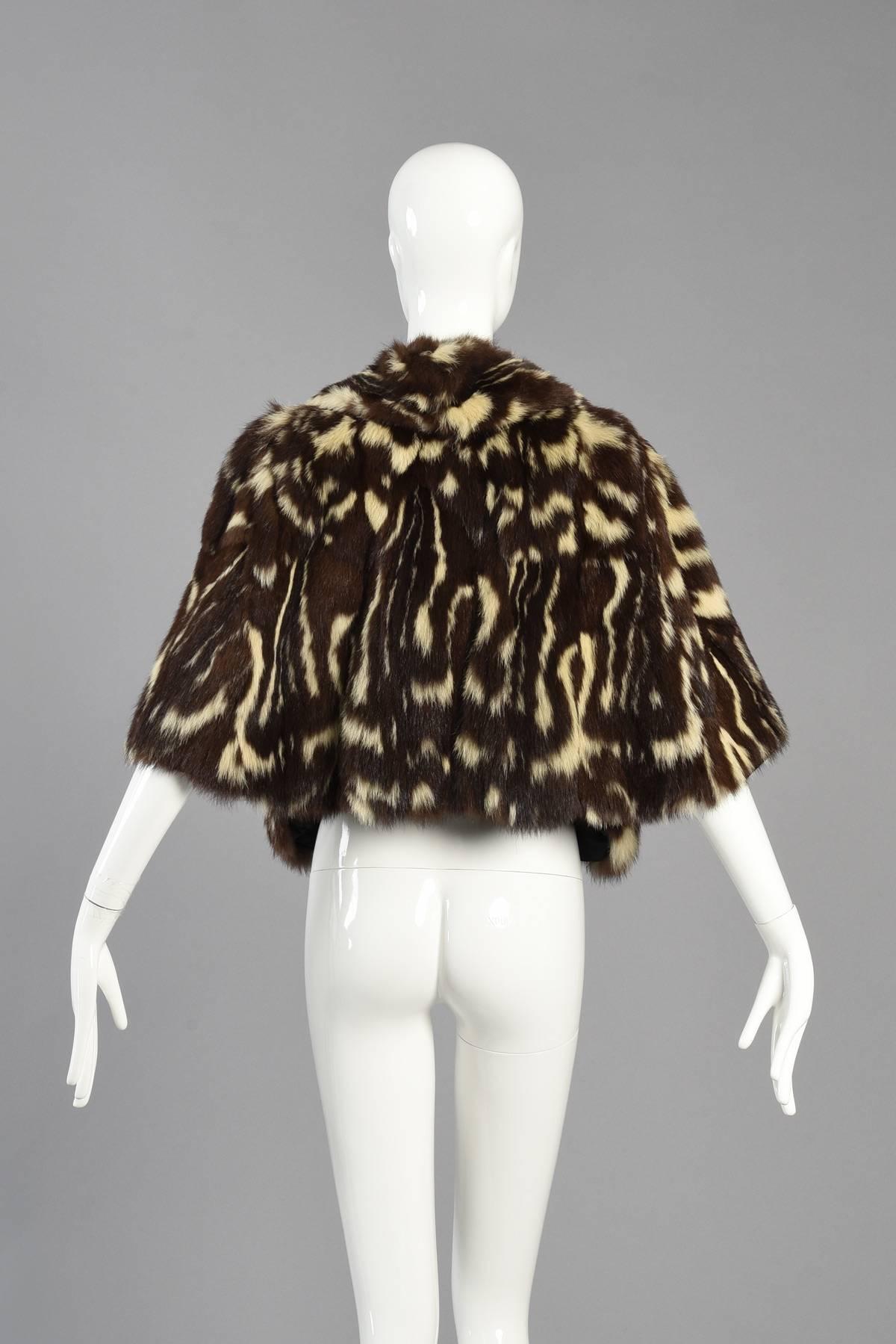 Stellar 1940s Spotted Skunk / Civet Scalloped Fur Cape In Excellent Condition In Yucca Valley, CA