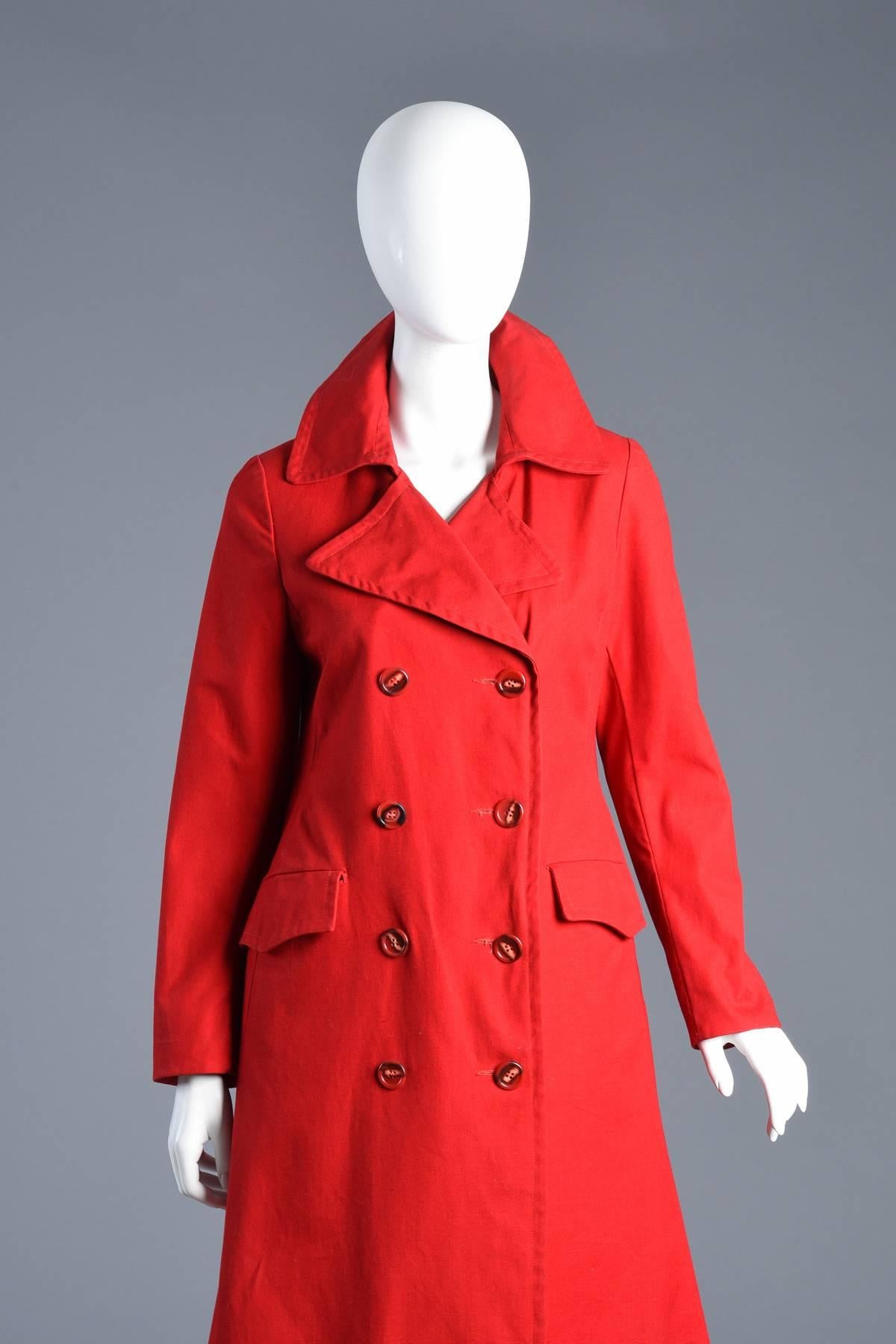 Supermodel Length 1970s Cherry Red Flared Trench Coat In Excellent Condition For Sale In Yucca Valley, CA