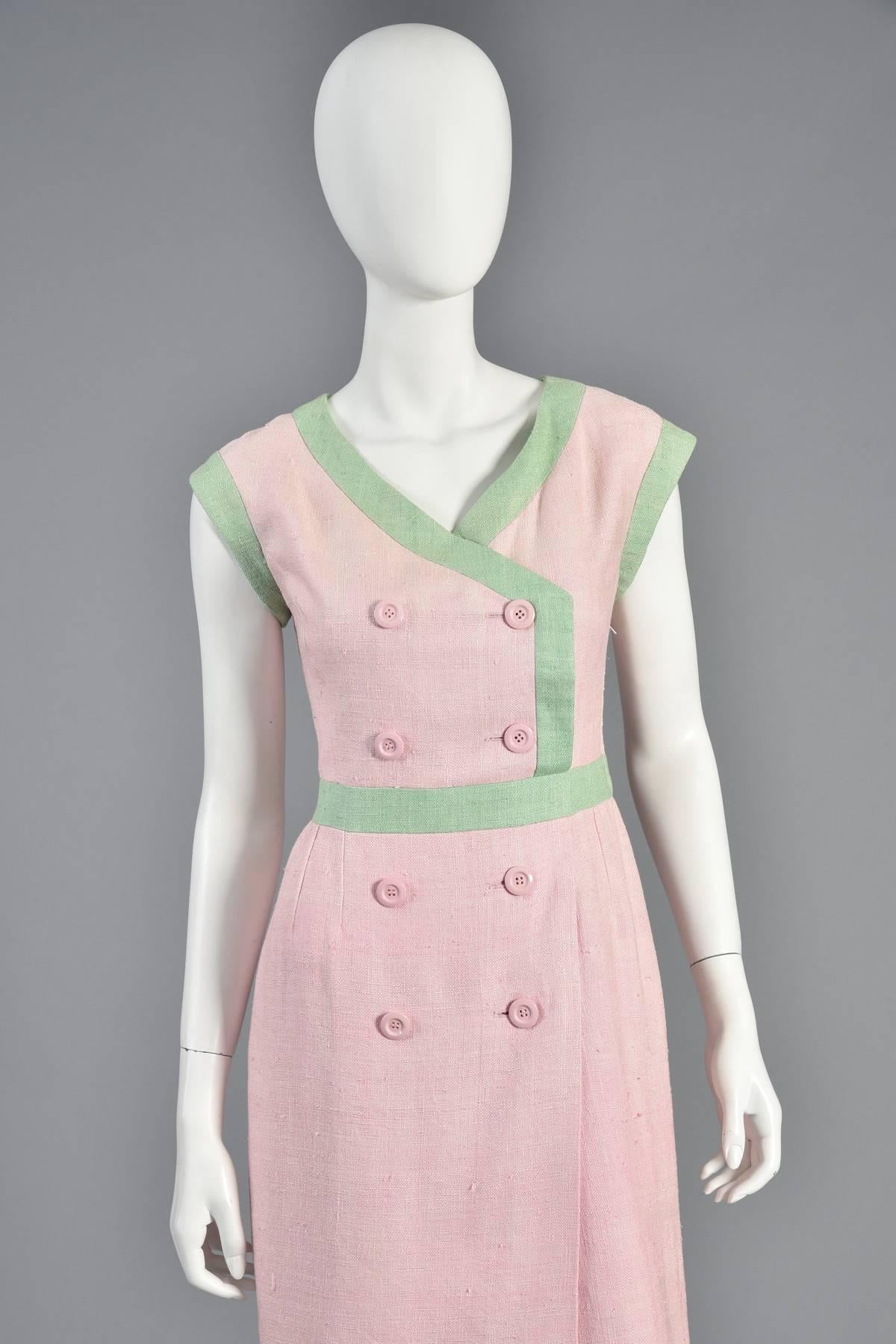 1980s Valentino Watermelon Double Breasted Linen Dress  In Excellent Condition For Sale In Yucca Valley, CA