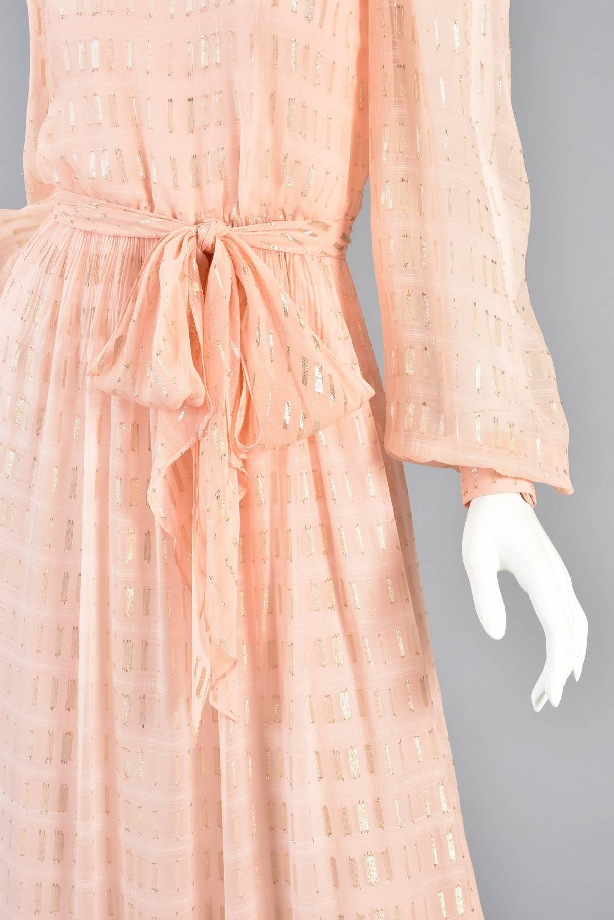 1960s Nat Kaplan Couture Peach Silk Dress with Gold Lurex Threads Throughout For Sale 2