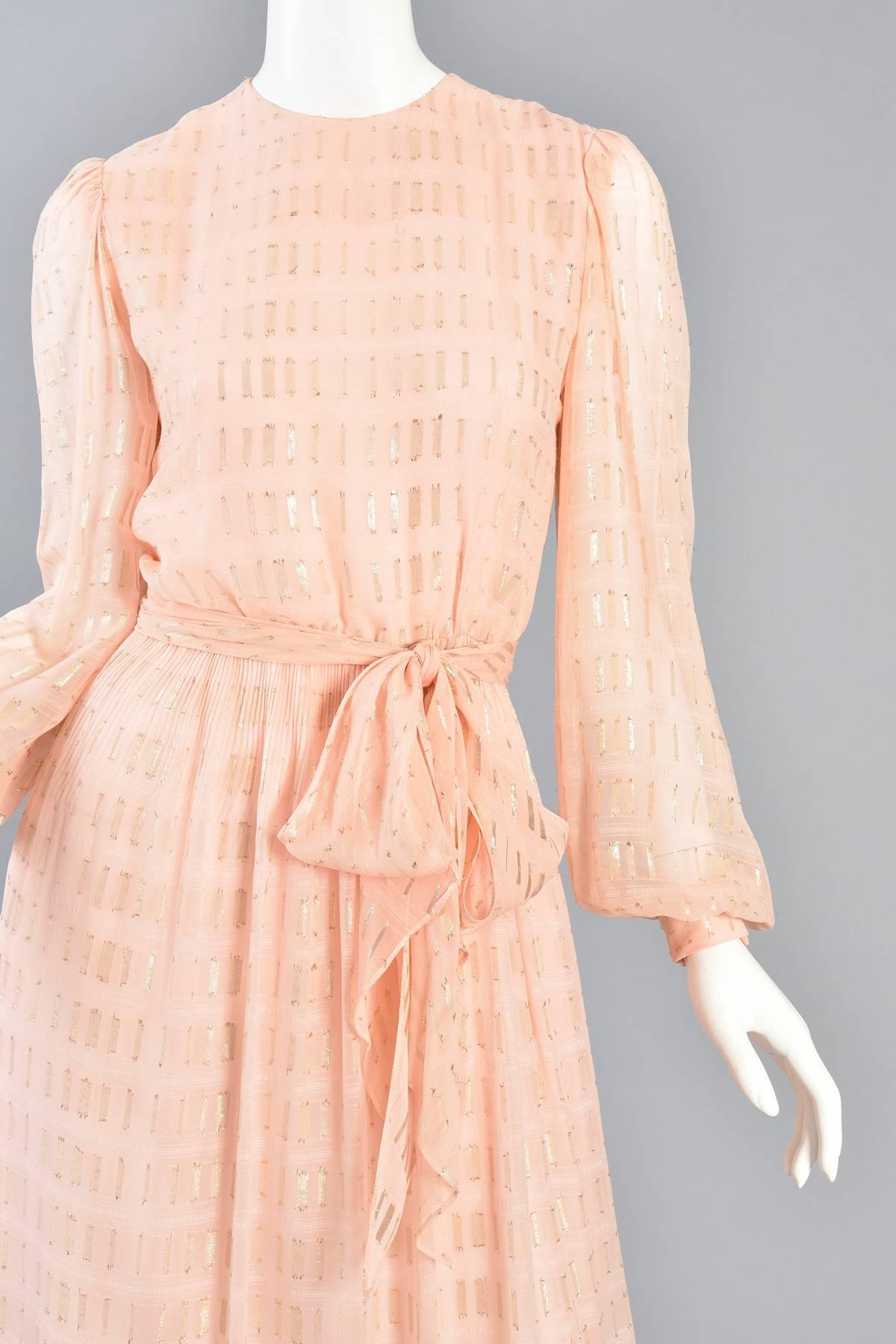 1960s Nat Kaplan Couture Peach Silk Dress with Gold Lurex Threads Throughout In Excellent Condition For Sale In Yucca Valley, CA