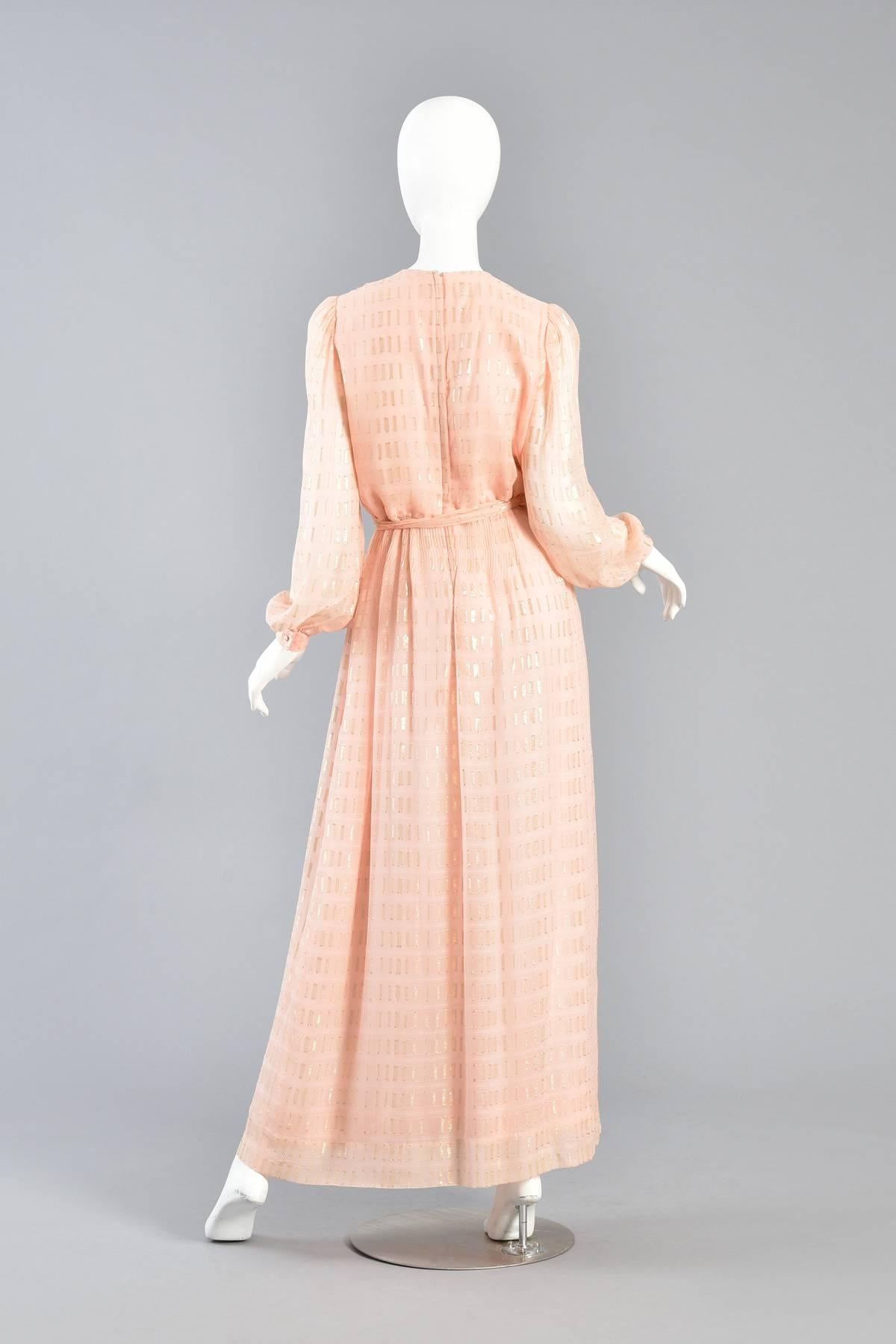1960s Nat Kaplan Couture Peach Silk Dress with Gold Lurex Threads Throughout For Sale 4