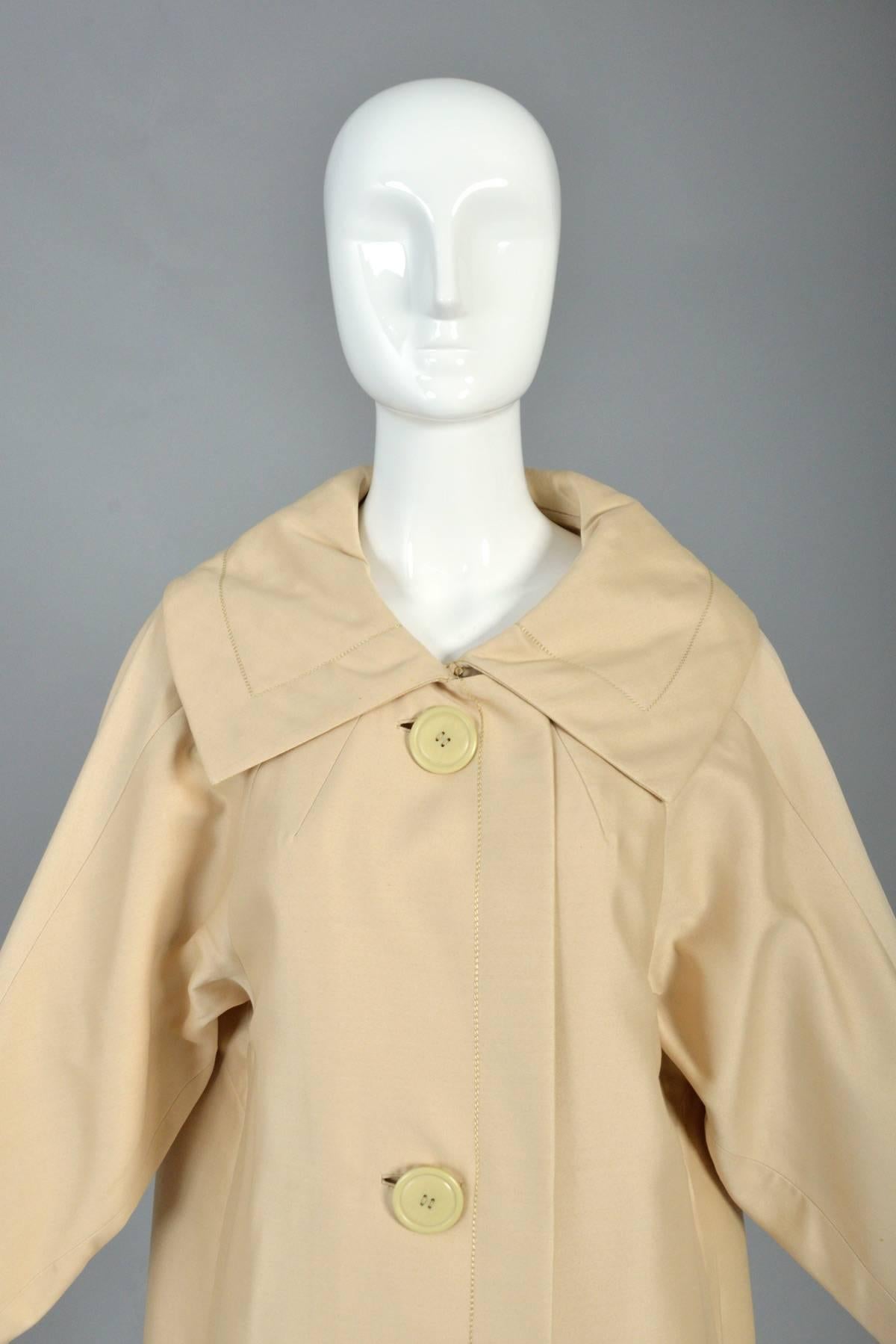 Beige 1950s Christian Dior Fin Back Silk Coat For Sale