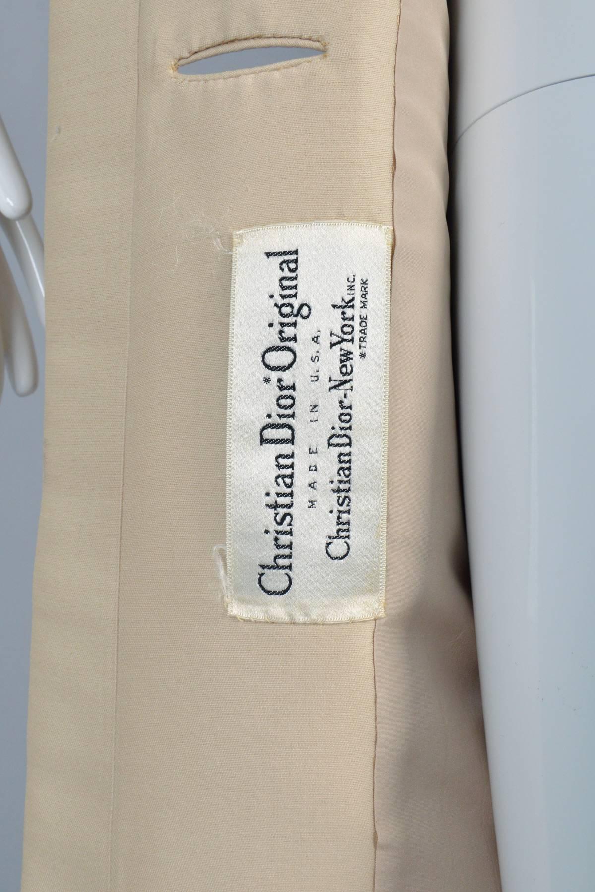 1950s Christian Dior Fin Back Silk Coat For Sale 4
