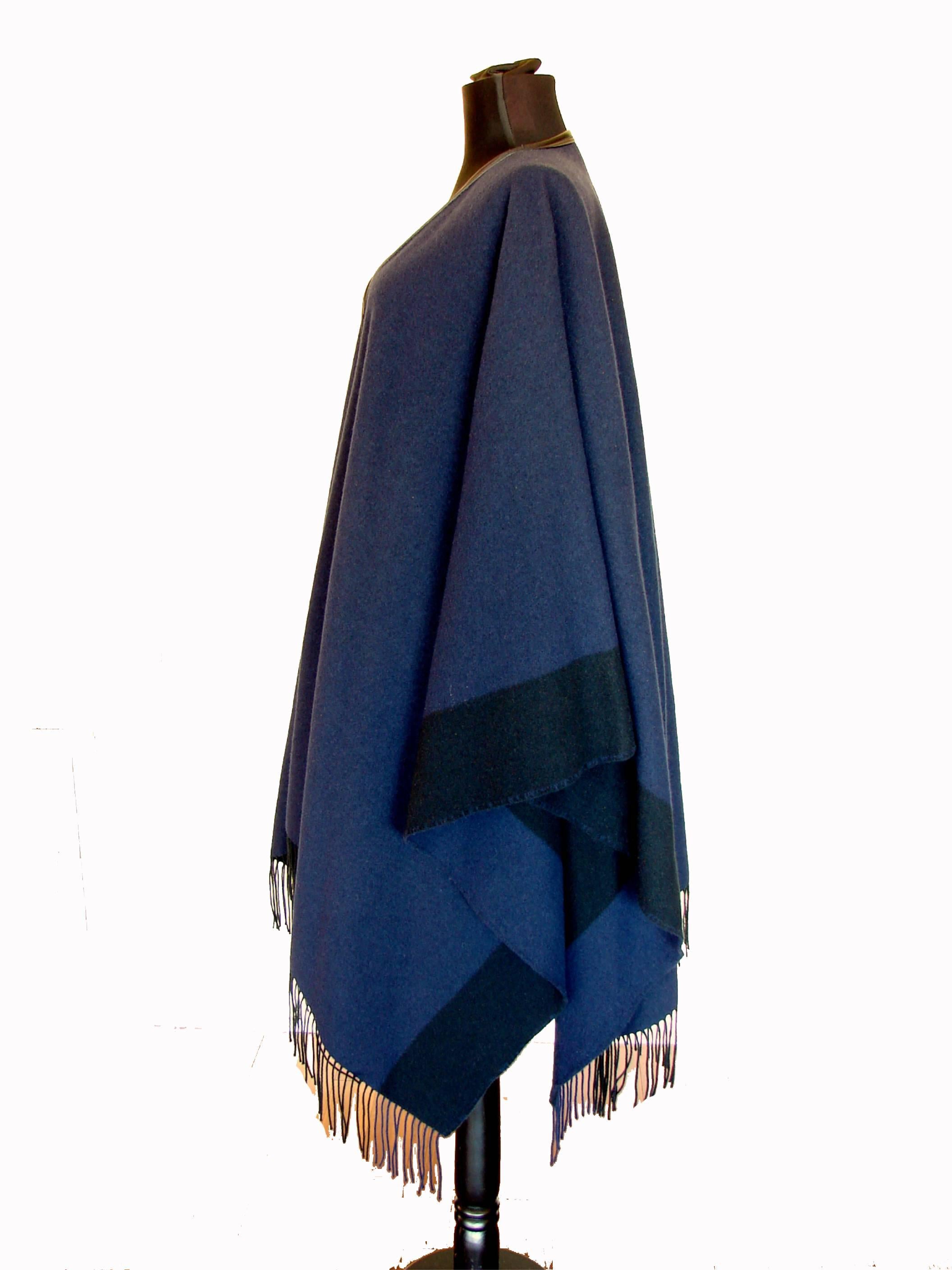 HERMES Paris Cashmere Wool Poncho Navy + Black Color Block Leather Tassels 2014 In New Condition In Port Saint Lucie, FL