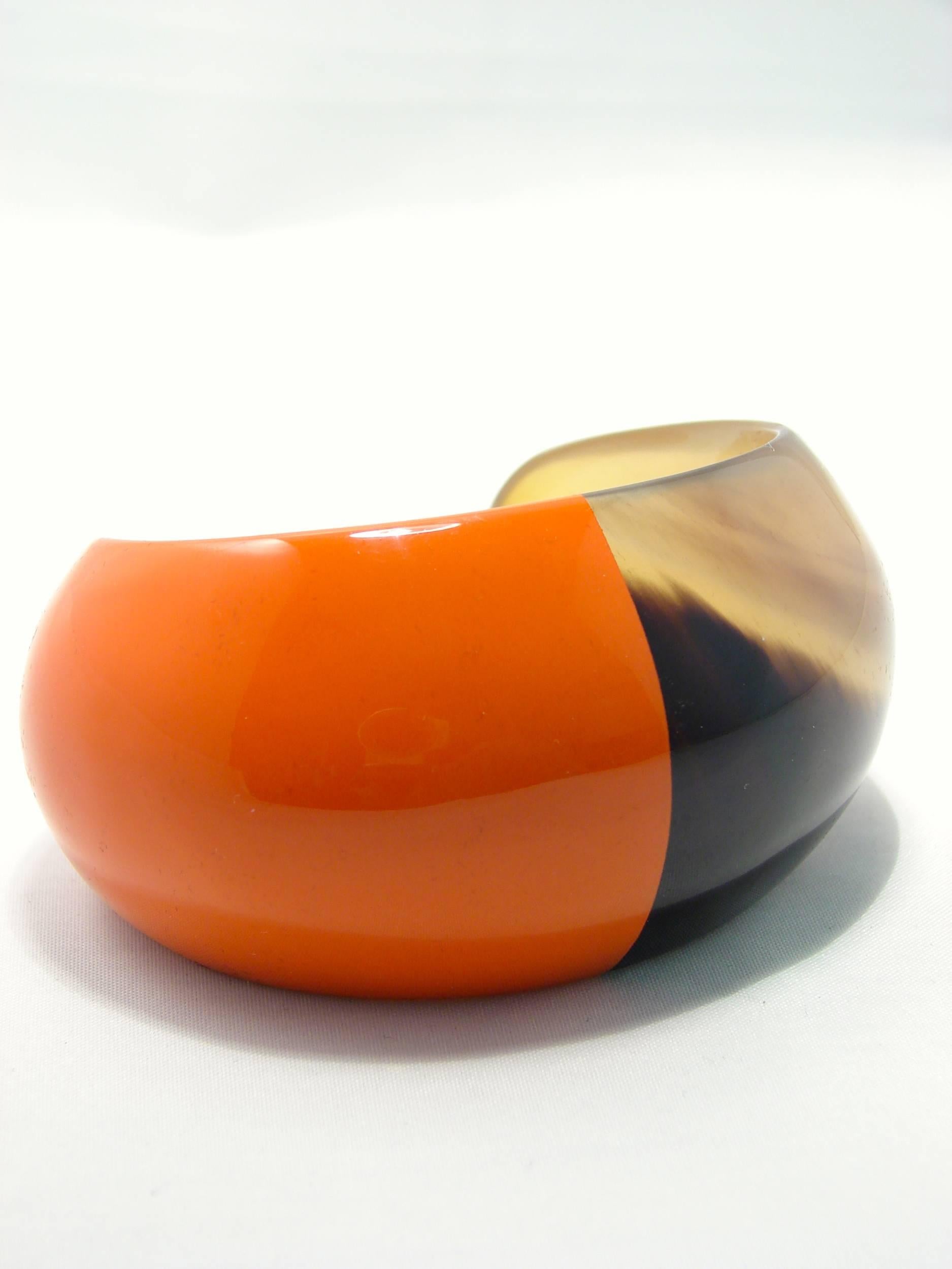 Hermes Paris Resin Horn Cuff Bracelet Range & Natural + Dust Cover 2013 In Excellent Condition In Port Saint Lucie, FL