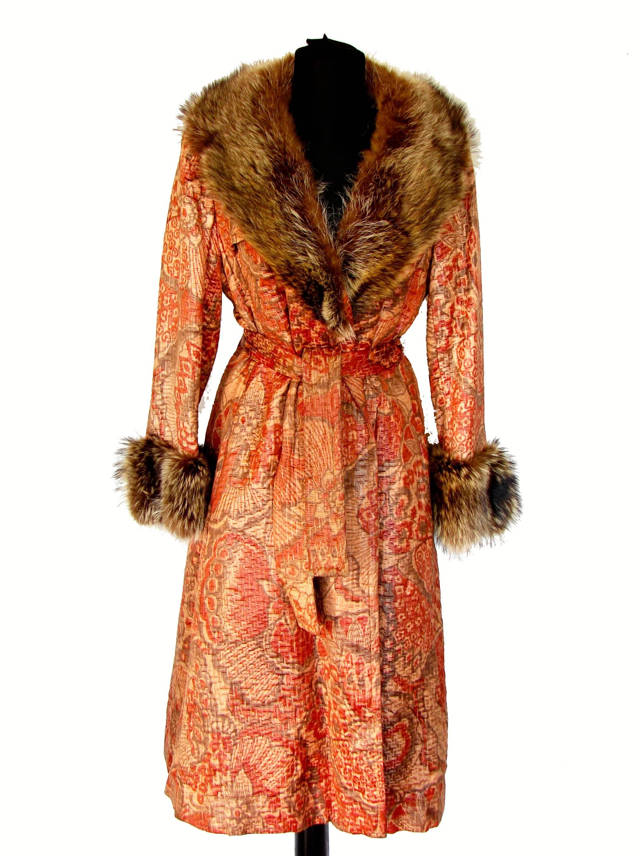 Bill Blass Raccoon Fur Trim Coral + Beige Silk Textured Coat Rare 1970s  In Excellent Condition In Port Saint Lucie, FL