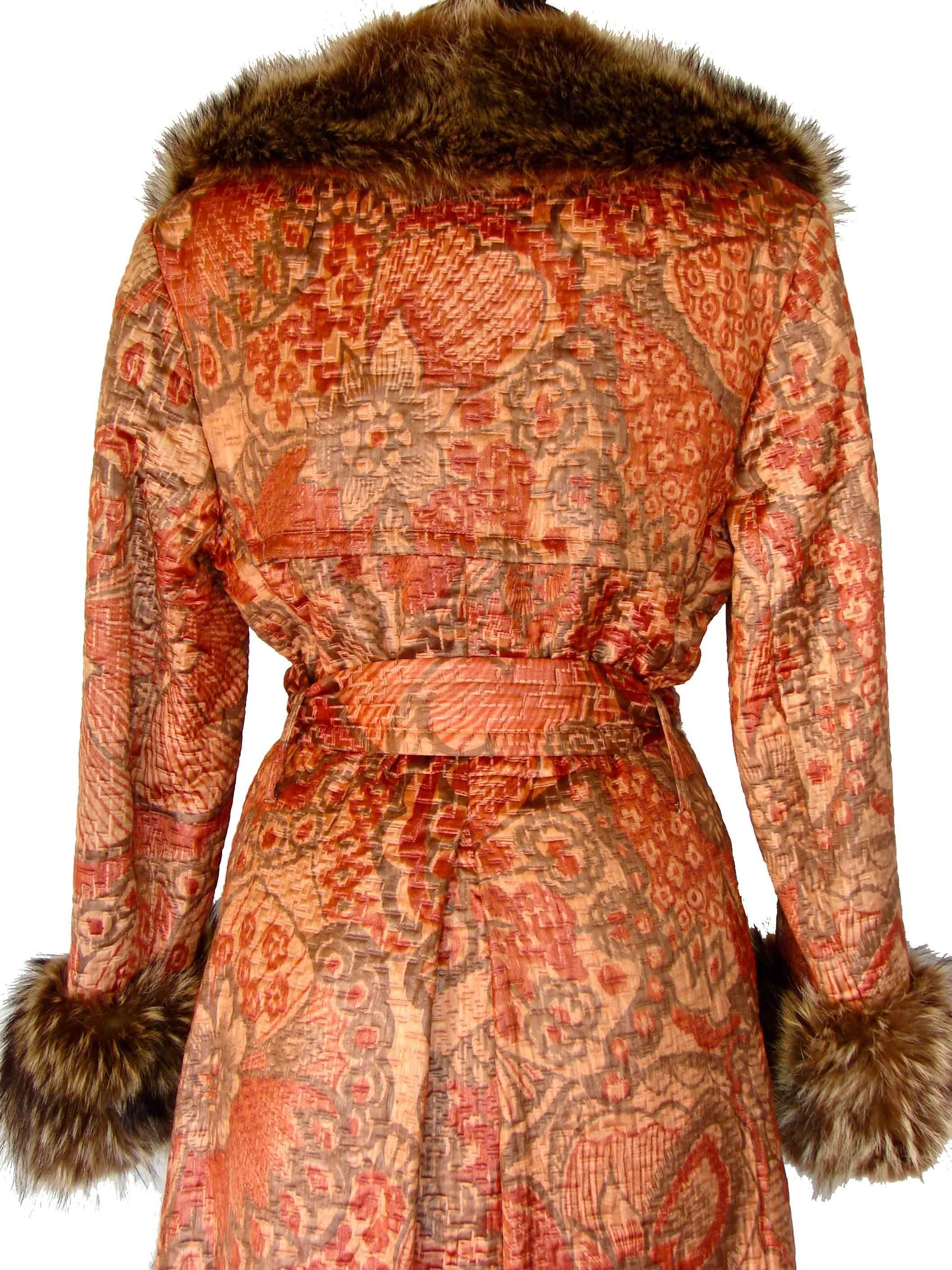 Women's Bill Blass Raccoon Fur Trim Coral + Beige Silk Textured Coat Rare 1970s 