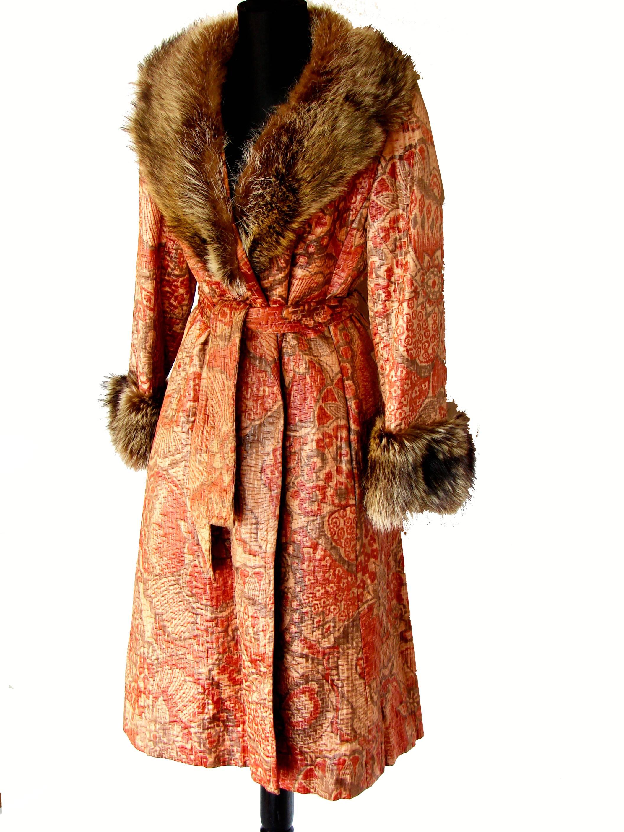 Bill Blass Raccoon Fur Trim Coral + Beige Silk Textured Coat Rare 1970s  2
