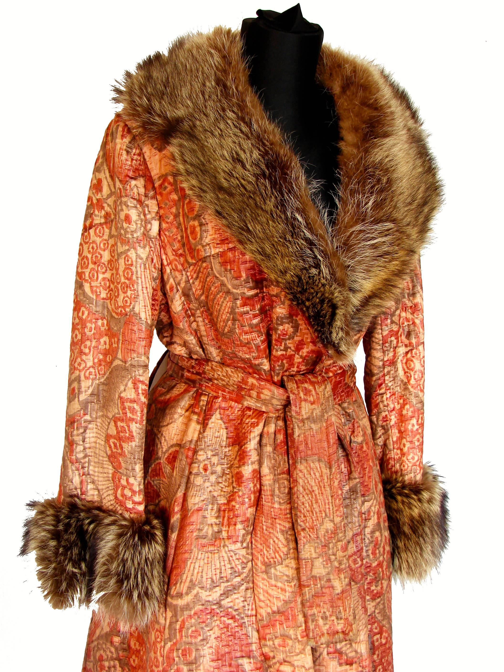 Bill Blass Raccoon Fur Trim Coral + Beige Silk Textured Coat Rare 1970s  5
