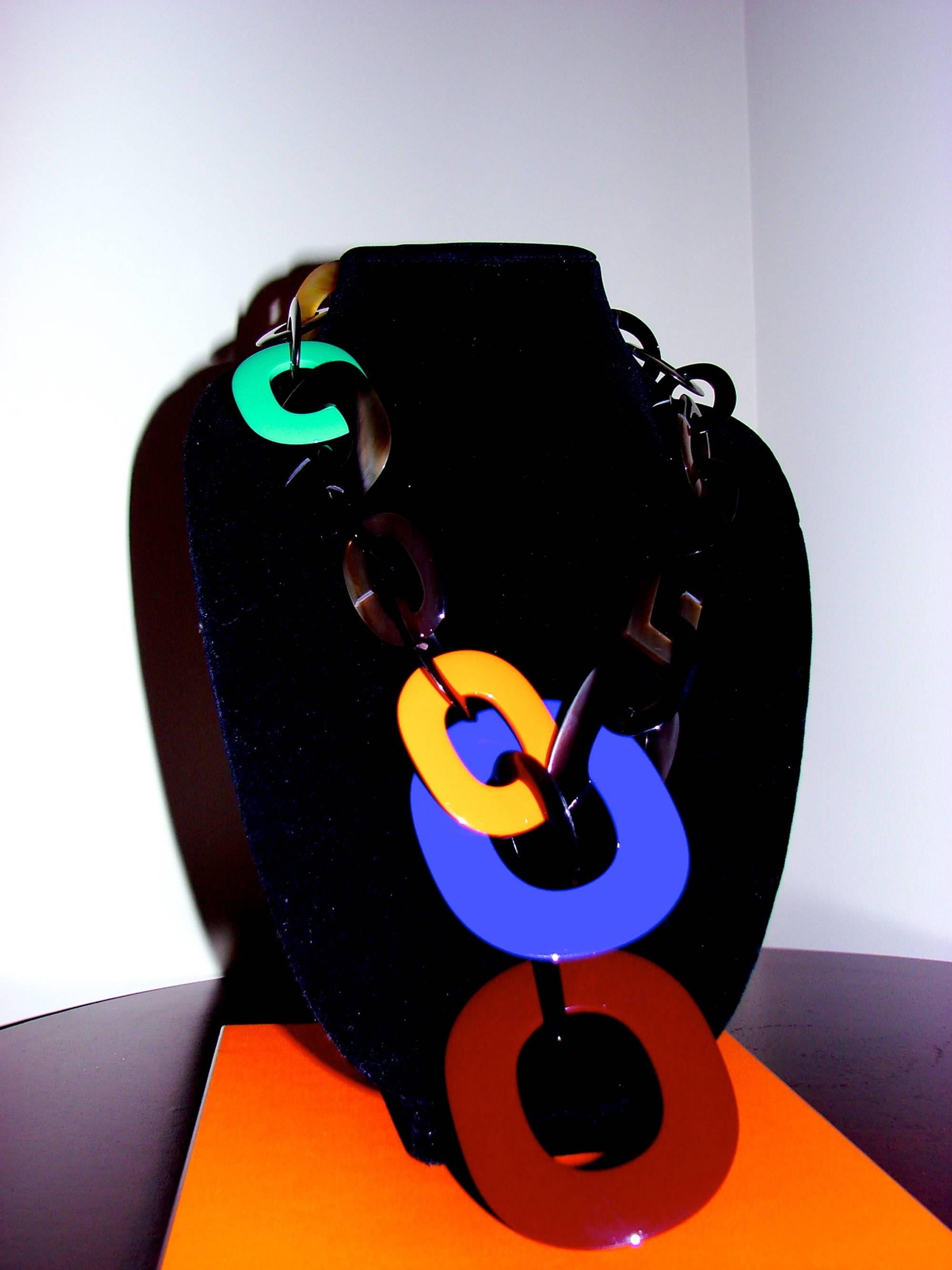 Contemporary Hermes Duncan Necklace in Buffalo Horn and Lacquered Wood New in Box 