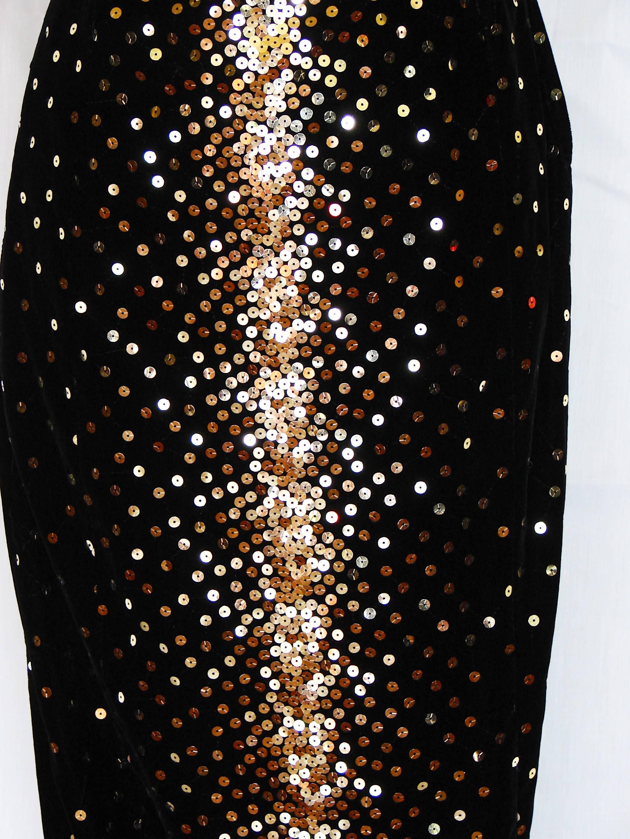 Morton Myles Black Evening Gown with Sparkling Sequins Size 4 1980s In Excellent Condition In Port Saint Lucie, FL