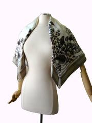 Gucci Silk Twill Scarf Feathers Floral Equestrian Print 90cm 35in New with Tags