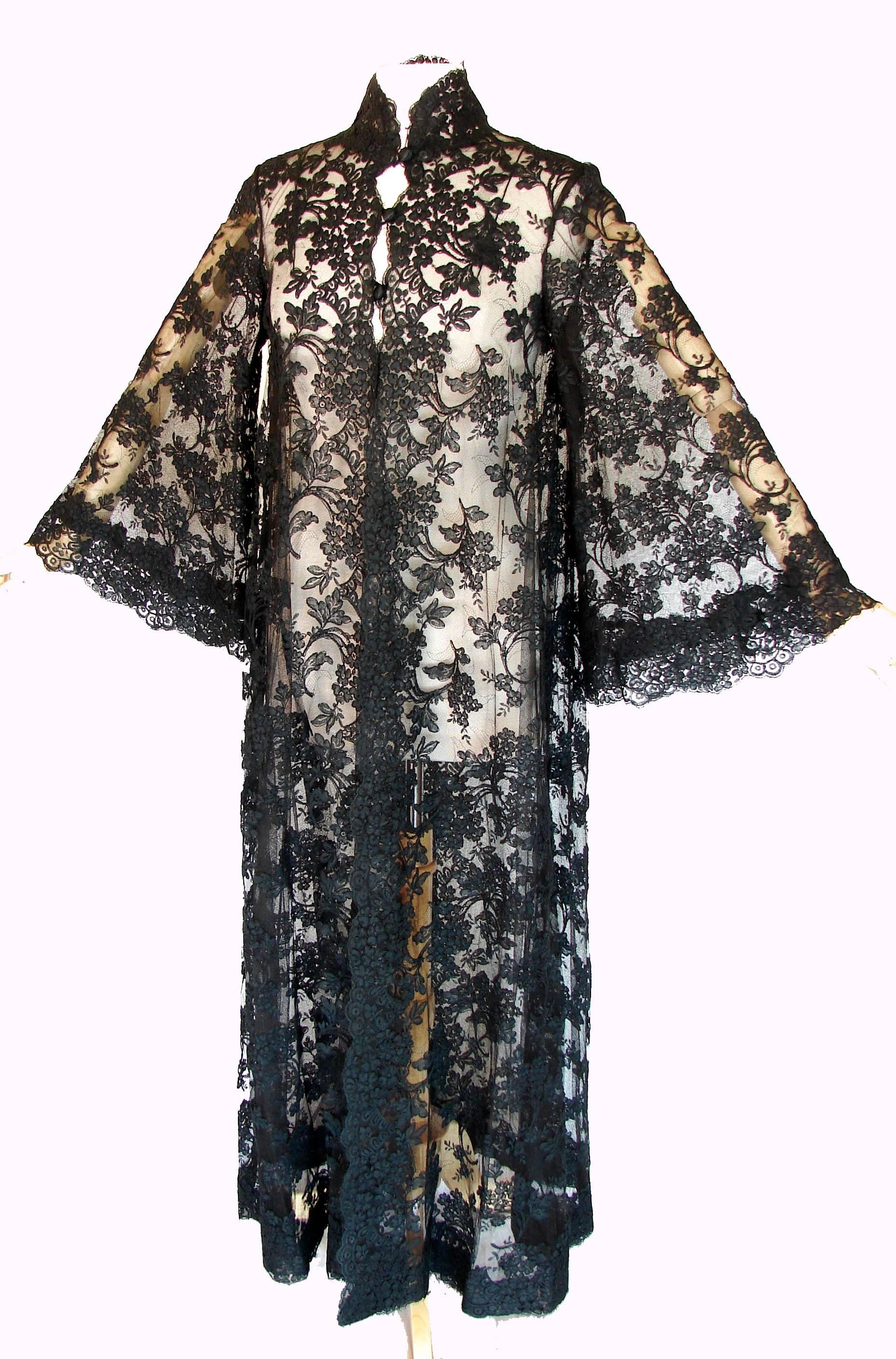 Women's Ron Amey Attr. Fabulous Black Lace Opera Coat with Angel Sleeves Size M 1970s