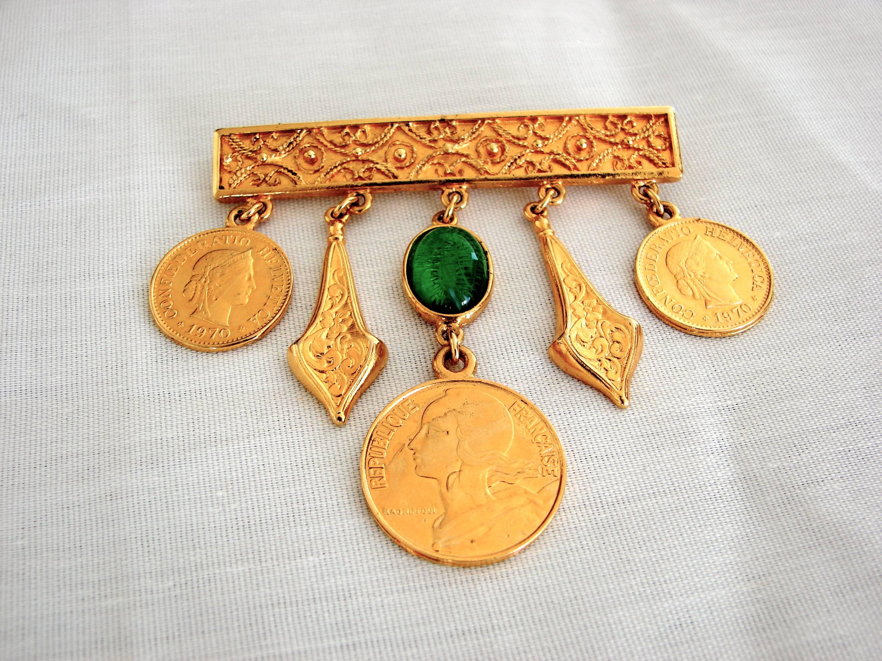 Women's Ben Amun Gold Bar Pin with Etruscan Charms Brooch 1980s 