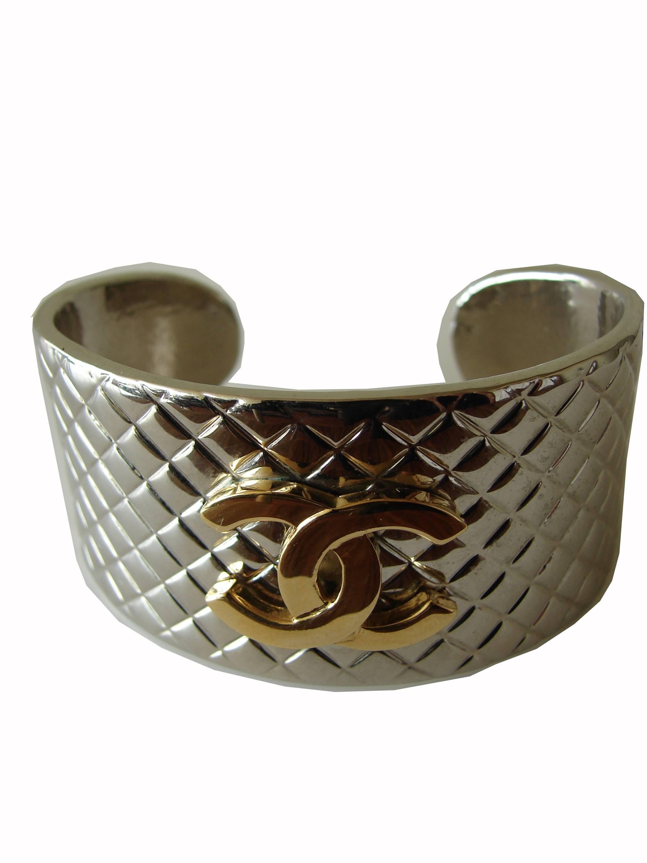 Chanel Silver Matalasse Cuff Bracelet with Gold CC Logo + Box 98P Collection  In Excellent Condition In Port Saint Lucie, FL