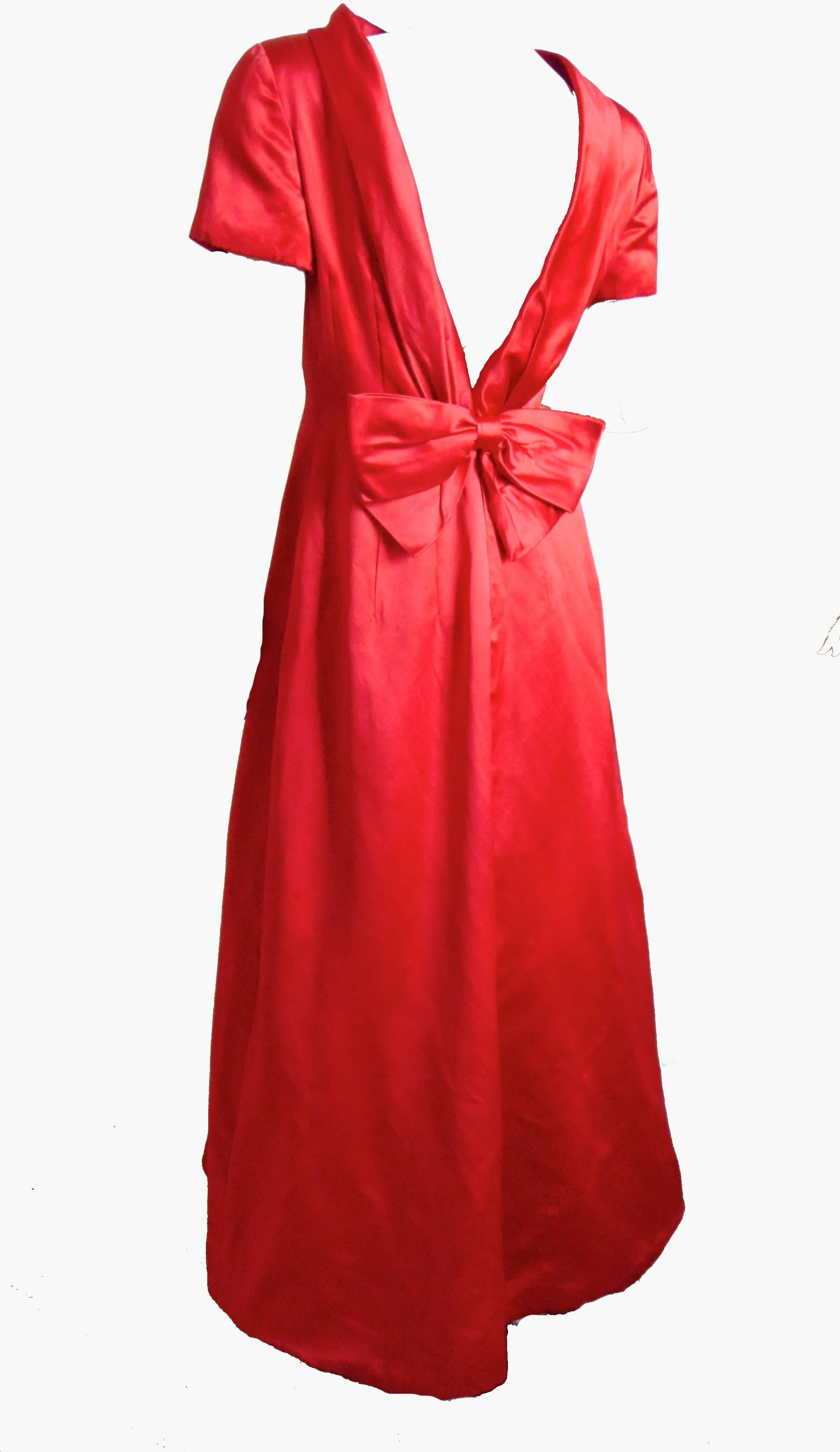 Brilliant Valentino Red Silk Evening Gown with Low Cut Back + Bow Size 10 1990s  4