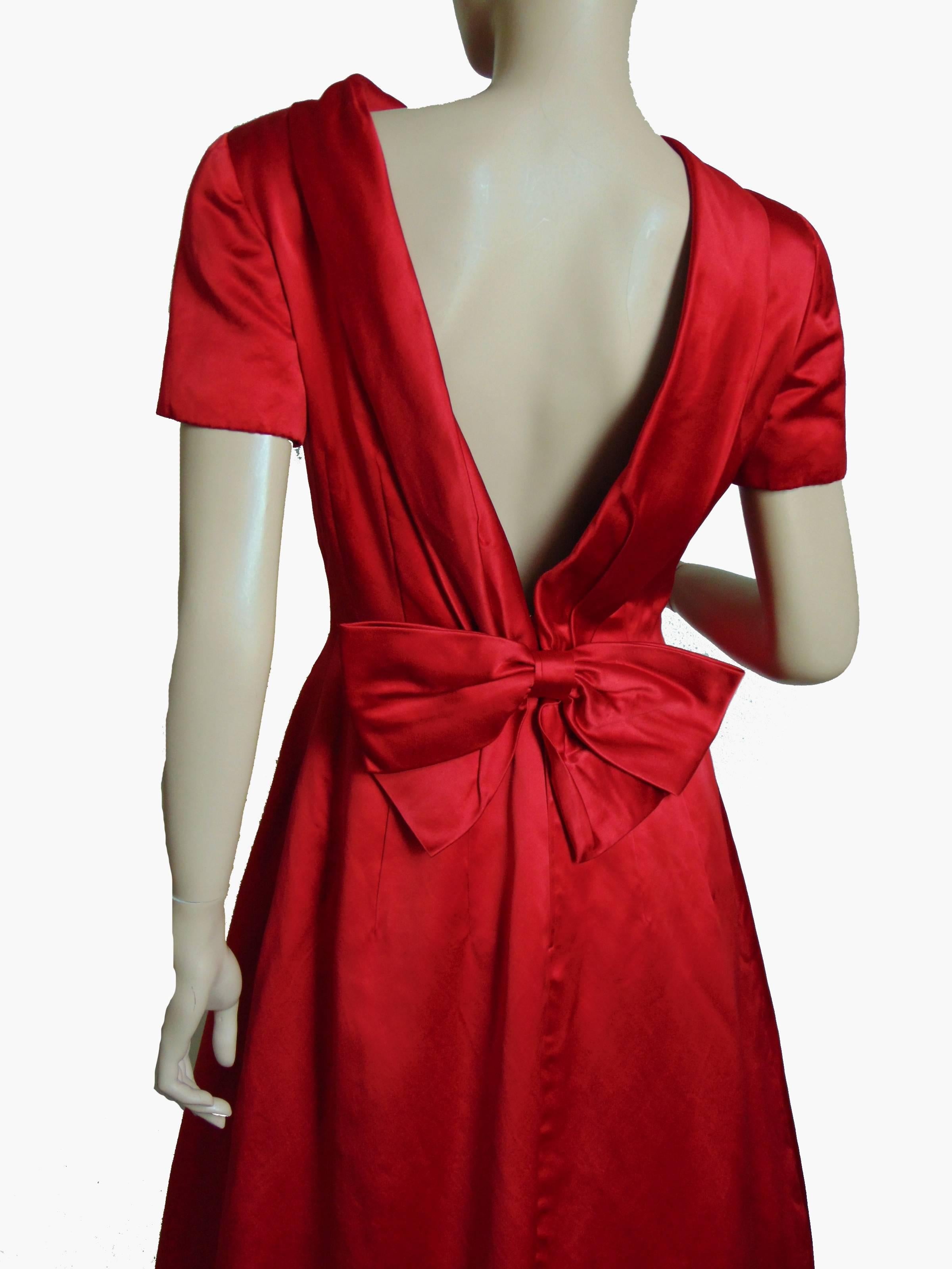 Brilliant Valentino Red Silk Evening Gown with Low Cut Back + Bow Size 10 1990s  3