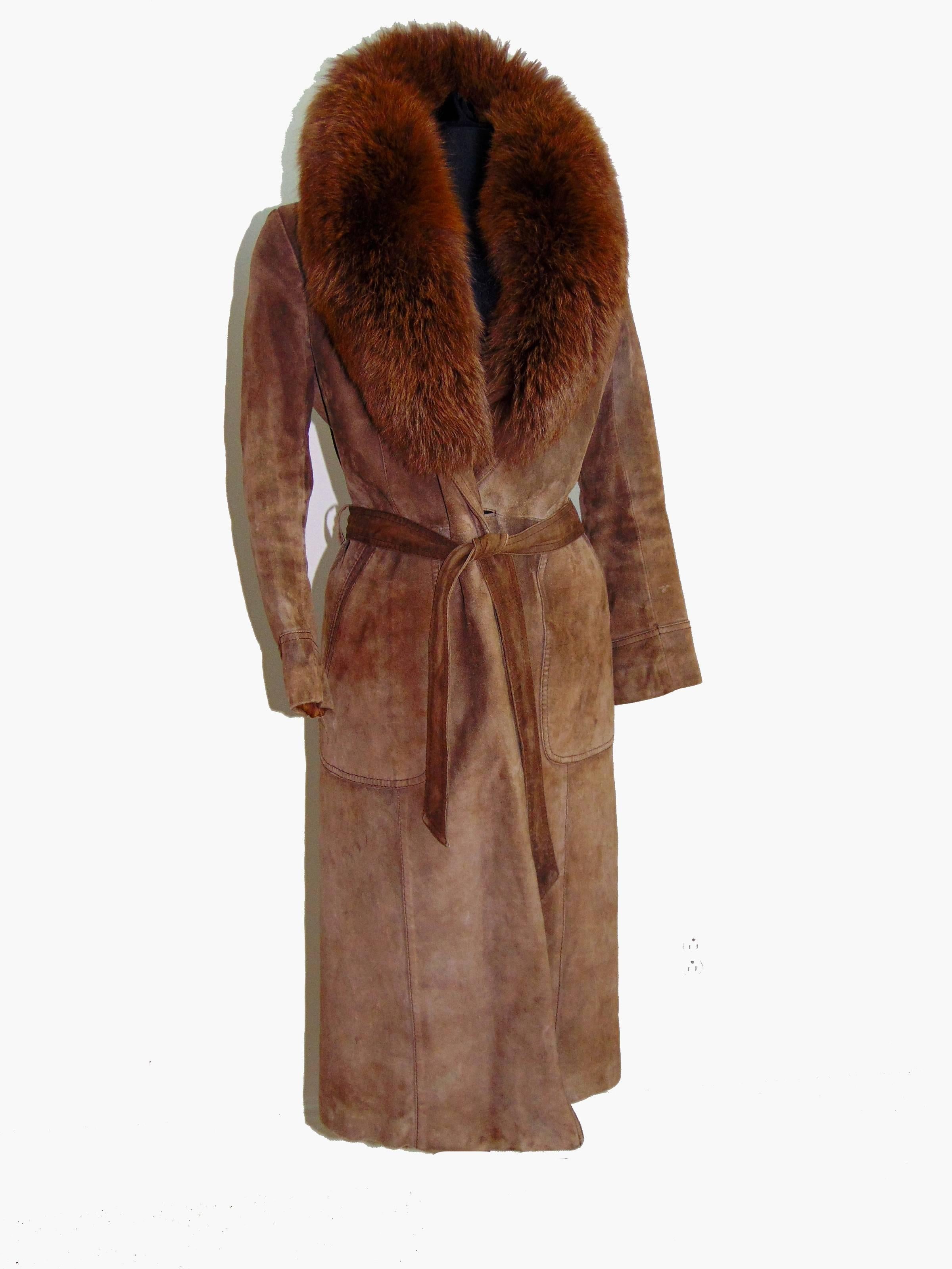 Foxy Suede Leather Coat with Huge Fur Collar by Rafael Italy 1970s Sz 8 In Good Condition In Port Saint Lucie, FL