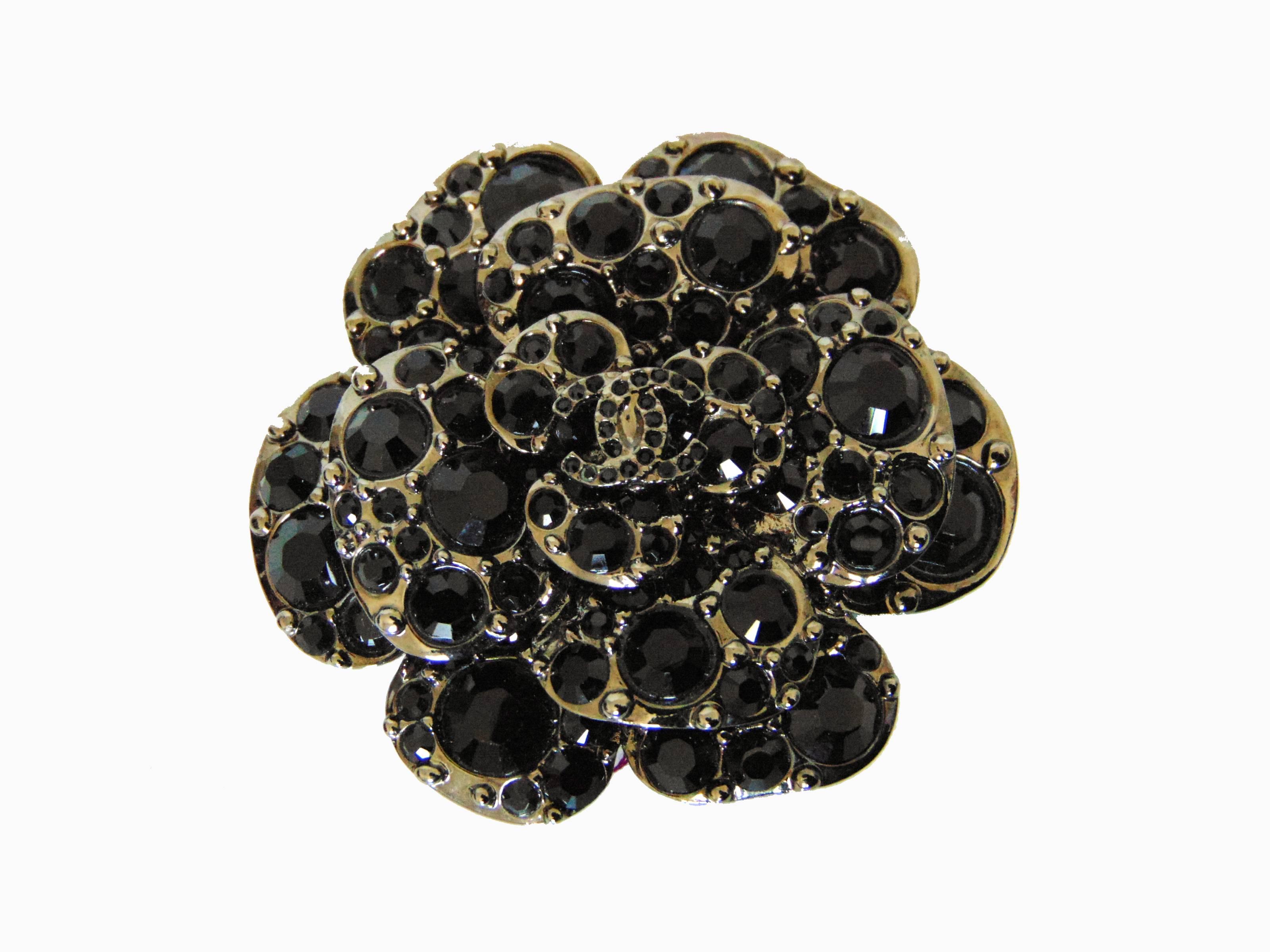 black brooch pin