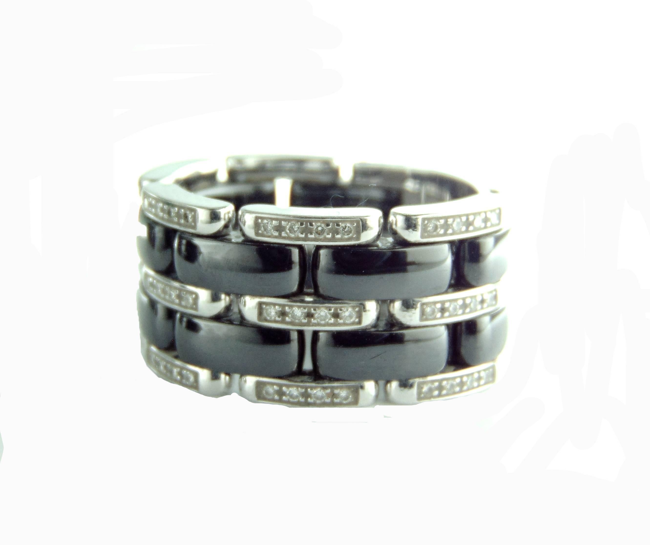 Exquisite Chanel Ultra Ring Large in Black Ceramic 18K White Gold + Diamonds 7 In Excellent Condition In Port Saint Lucie, FL