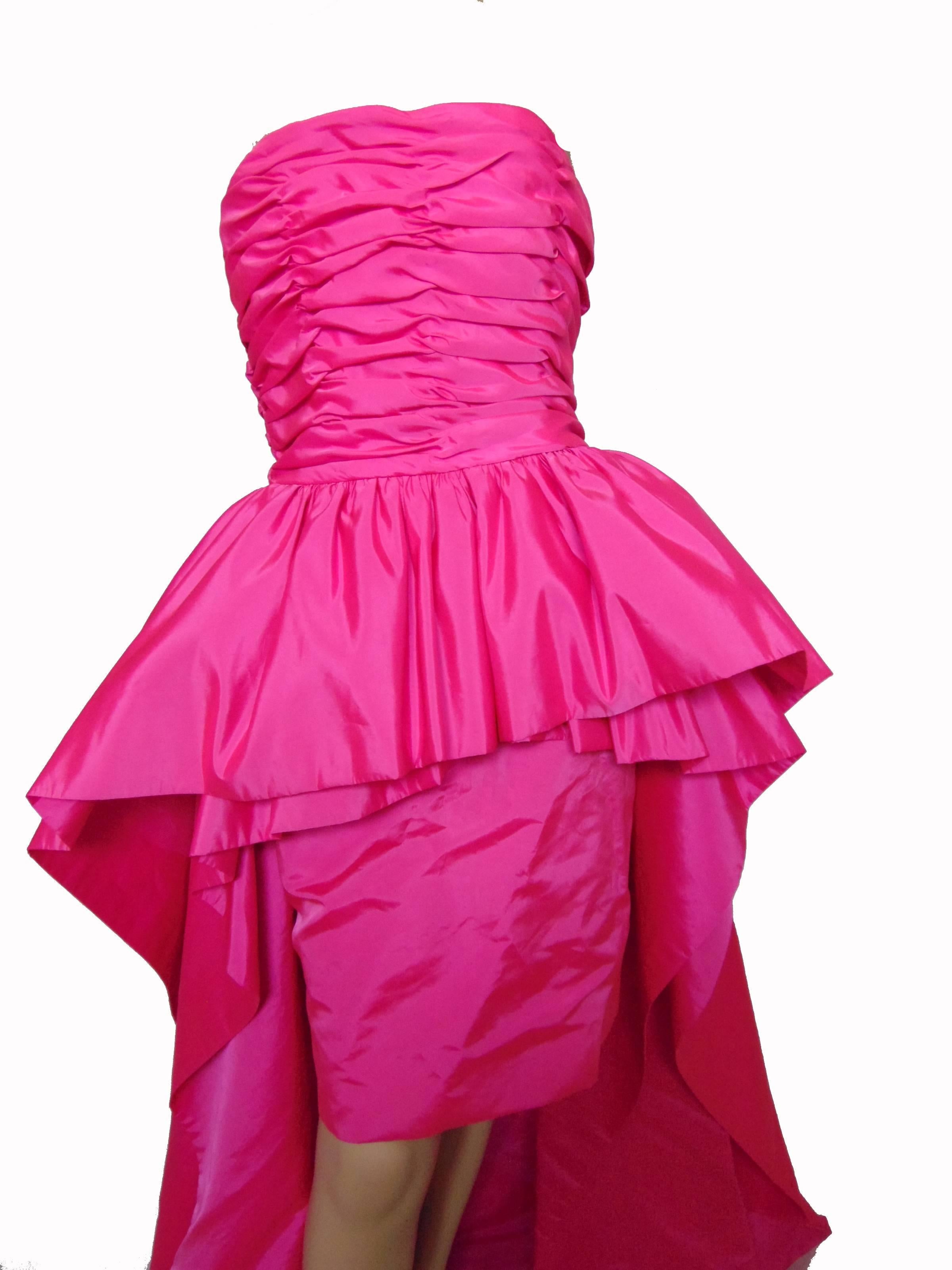 Victor Costa for Saks Fifth Ave Evening Gown Bubblegum Pink Taffeta 90s Sz 8/10 In Excellent Condition In Port Saint Lucie, FL