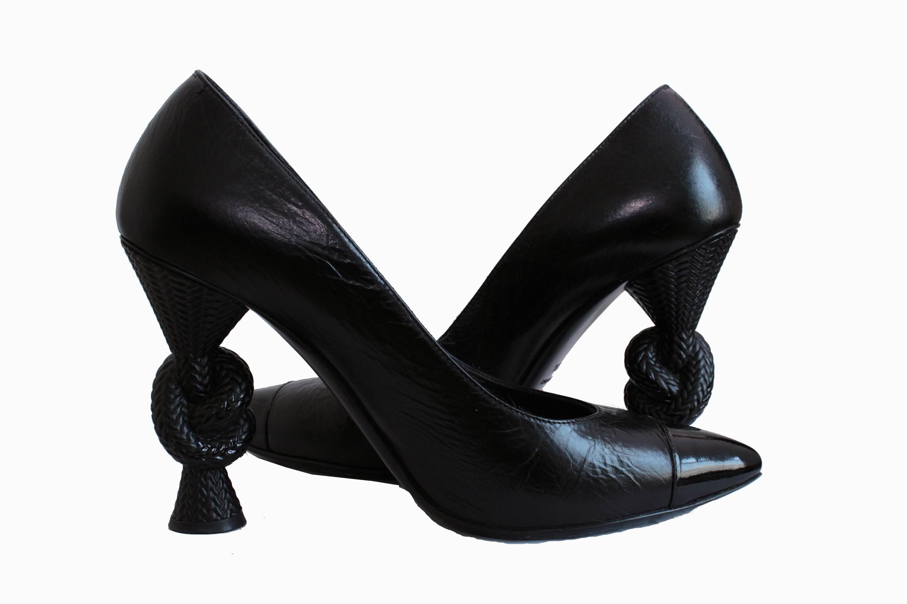 Rare Chanel Knot Heel Shoes Black Leather and Patent 2014 Resort Sz 38.5 1
