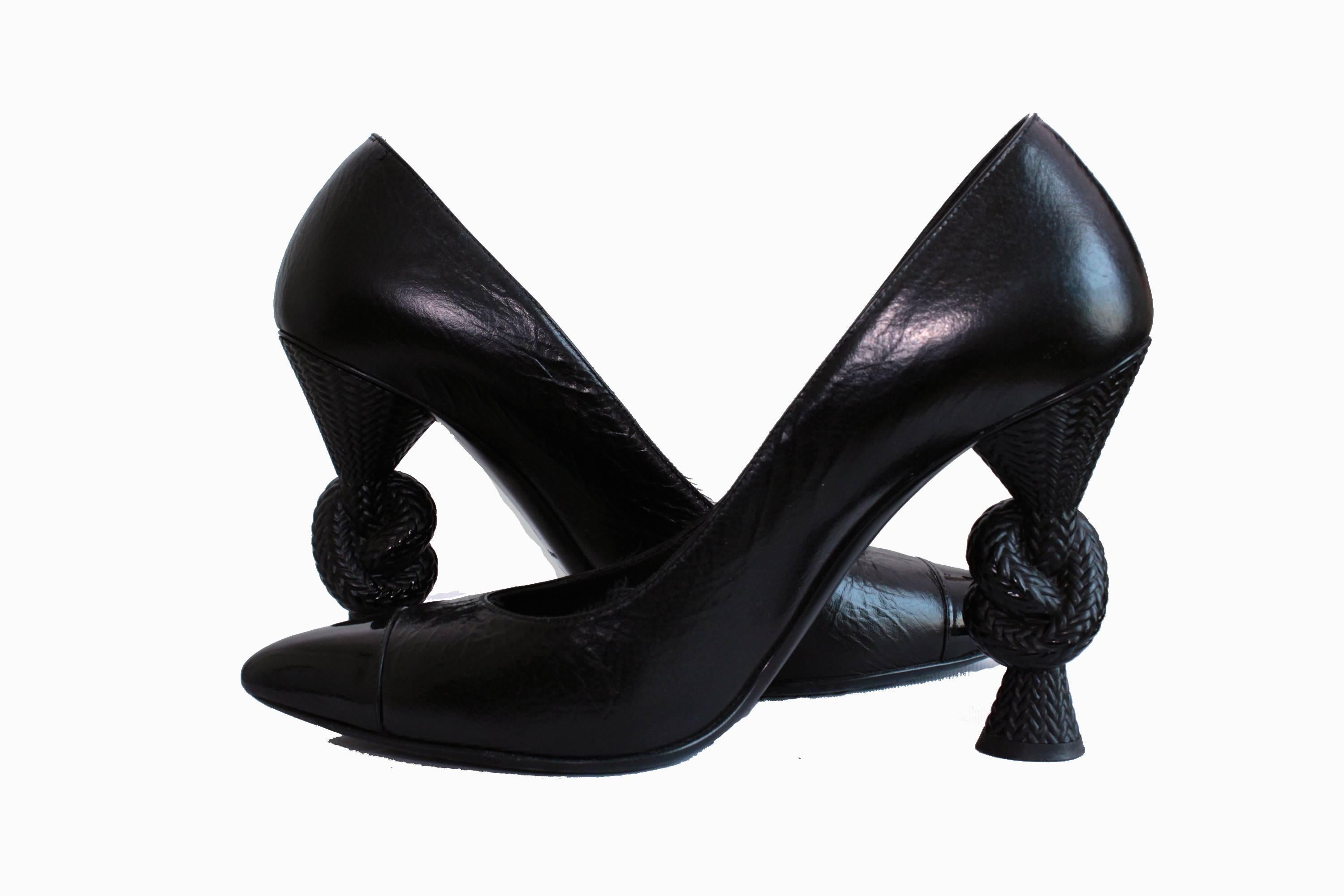 Rare Chanel Knot Heel Shoes Black Leather and Patent 2014 Resort Sz 38.5 2