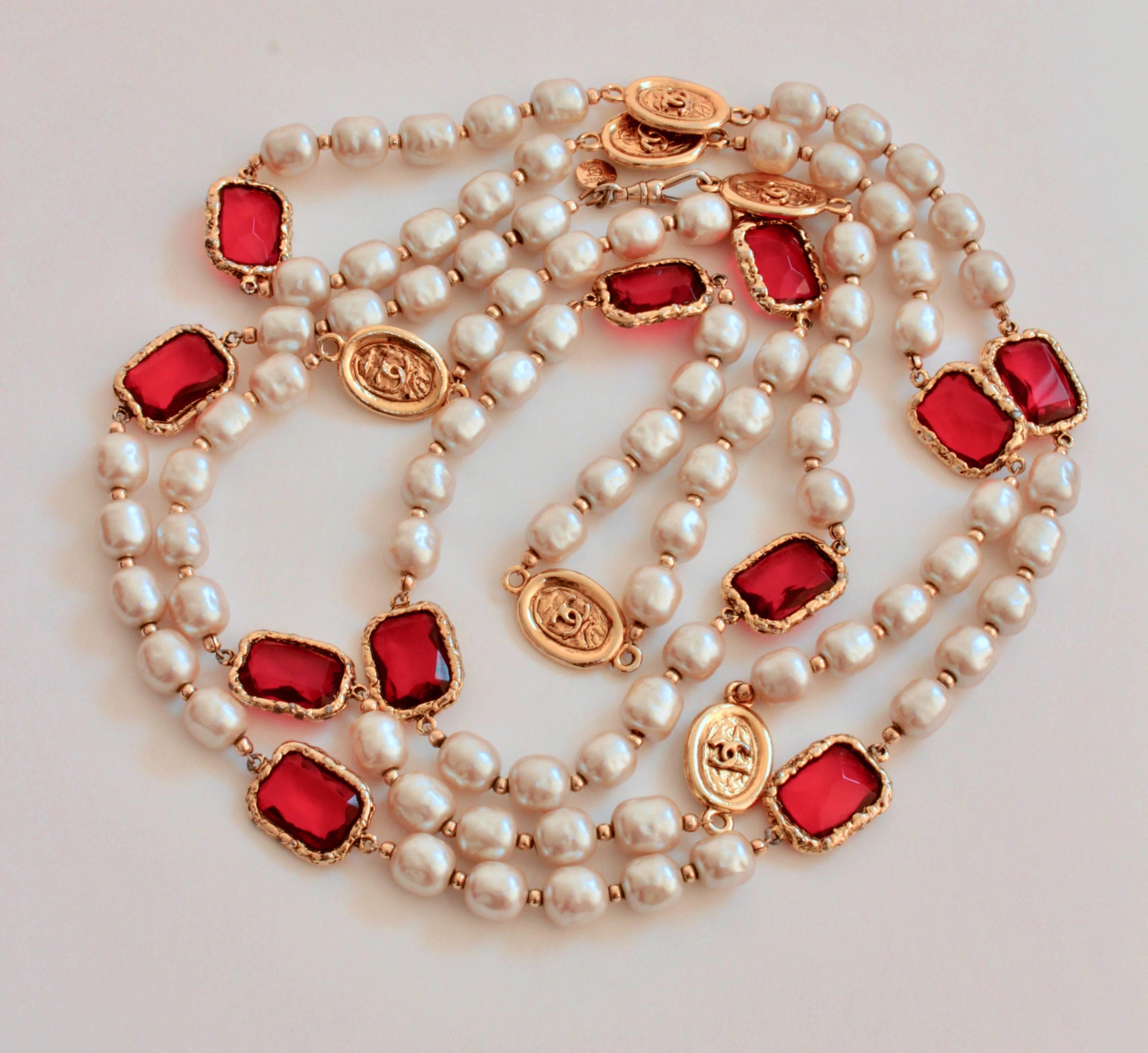 Chanel Red Gripoix and Faux Pearl Opera Necklace Gold CC Logo Medallions 1981 In Excellent Condition In Port Saint Lucie, FL
