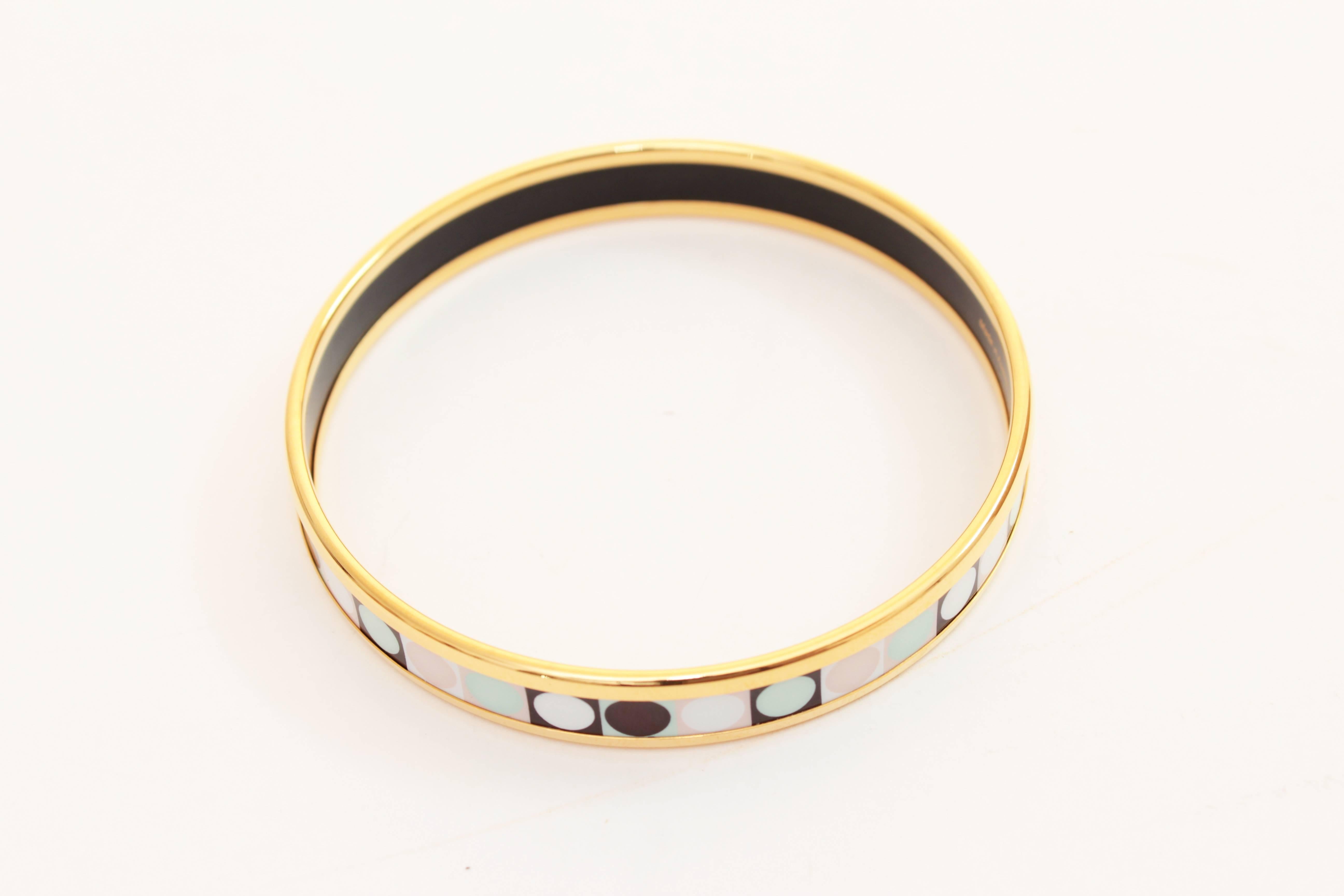 Contemporary Hermes Narrow Enamel Bracelet Colorful Dots Bangle Gold Plated Size 62 + Box 