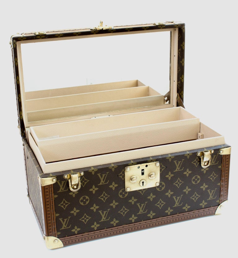 Louis Vuitton Monogram Trunk Boite Bouteilles et Glace Beauty Train Case  Vintage