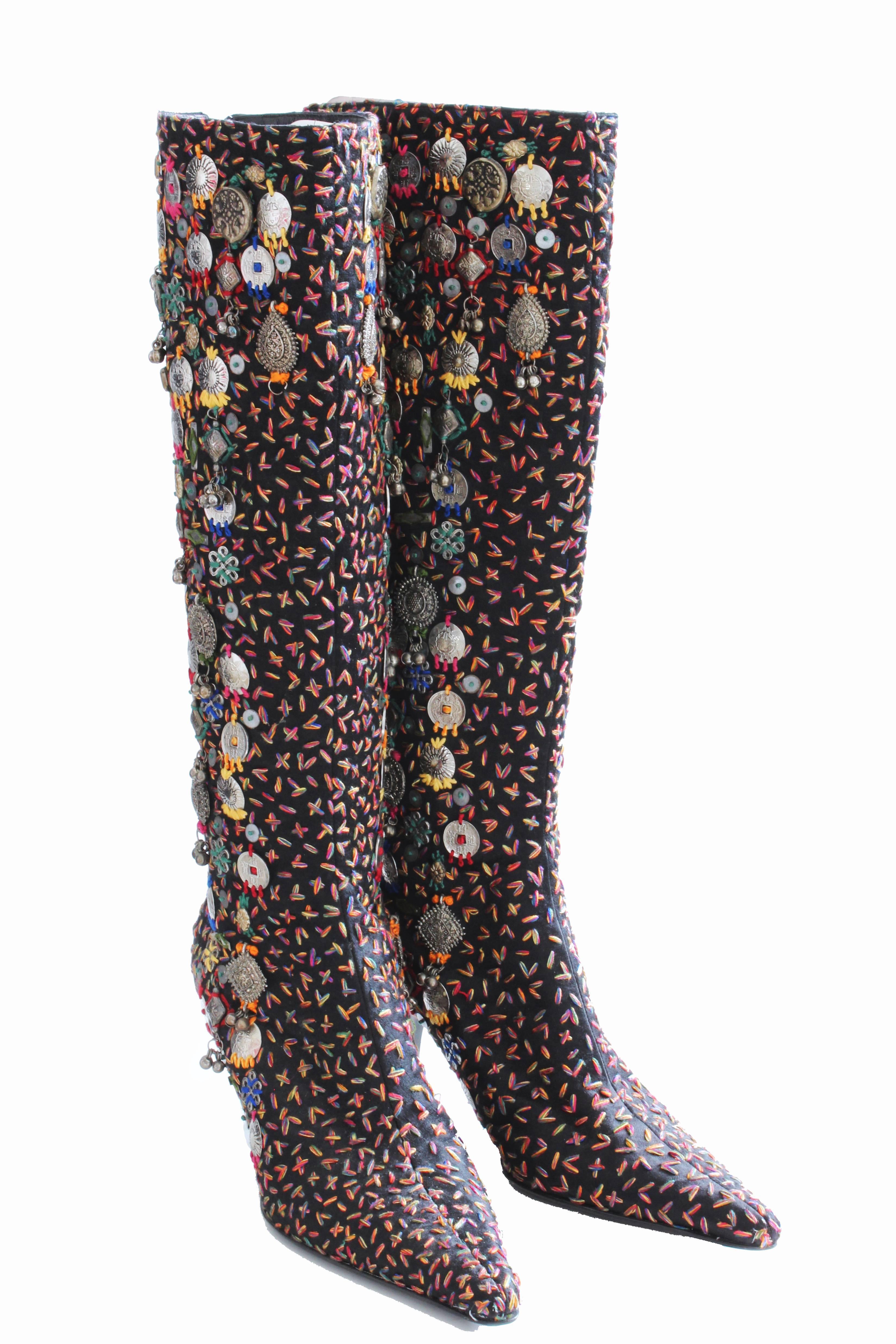 Oscar de la Renta Embellished Knee High Boots Black with Embroidery Italy In Good Condition In Port Saint Lucie, FL