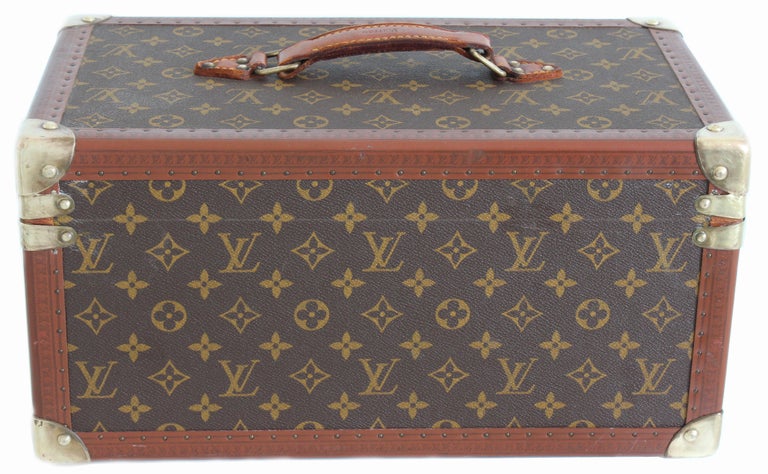 Sold at auction Small Louis Vuitton-type Train Case Auction Number