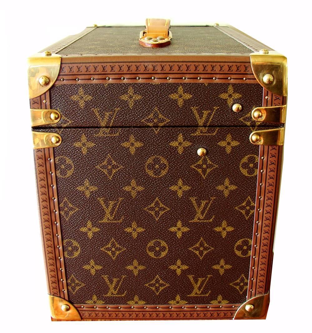 Louis Vuitton Monogram Leather Toiletry Case Boite Pharmacie + ID Tag + Keys For Sale at 1stdibs