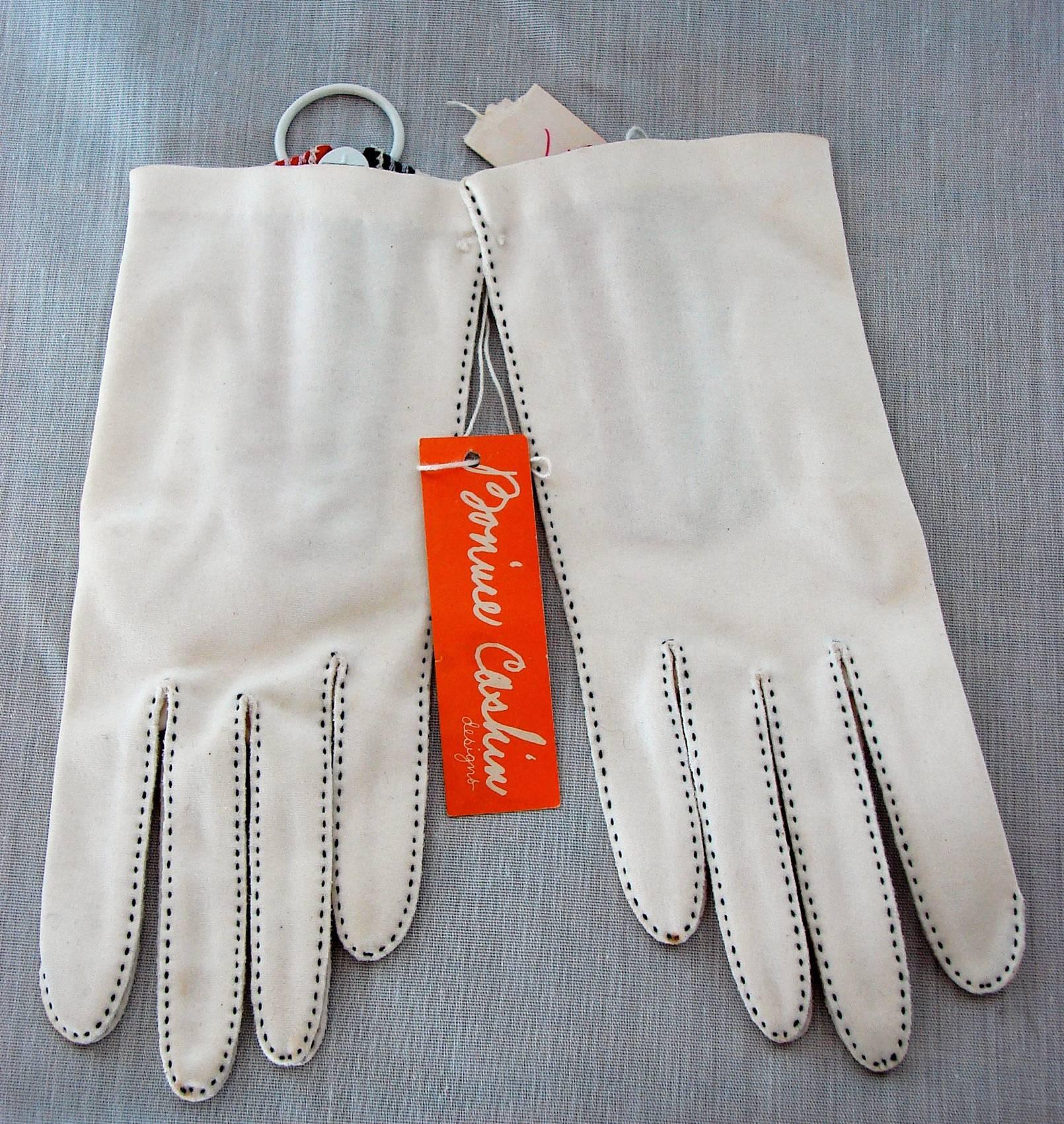 Gray Bonnie Cashin for Crescendoe Mod White Cotton Gloves Dead Stock with Tags 70s