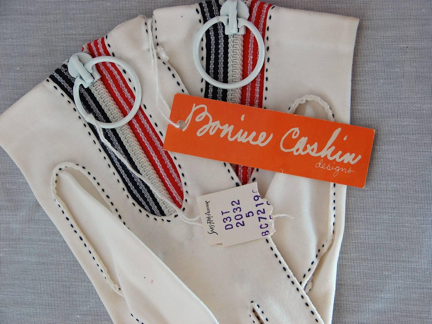 Bonnie Cashin for Crescendoe Mod White Cotton Gloves Dead Stock with Tags 70s 1