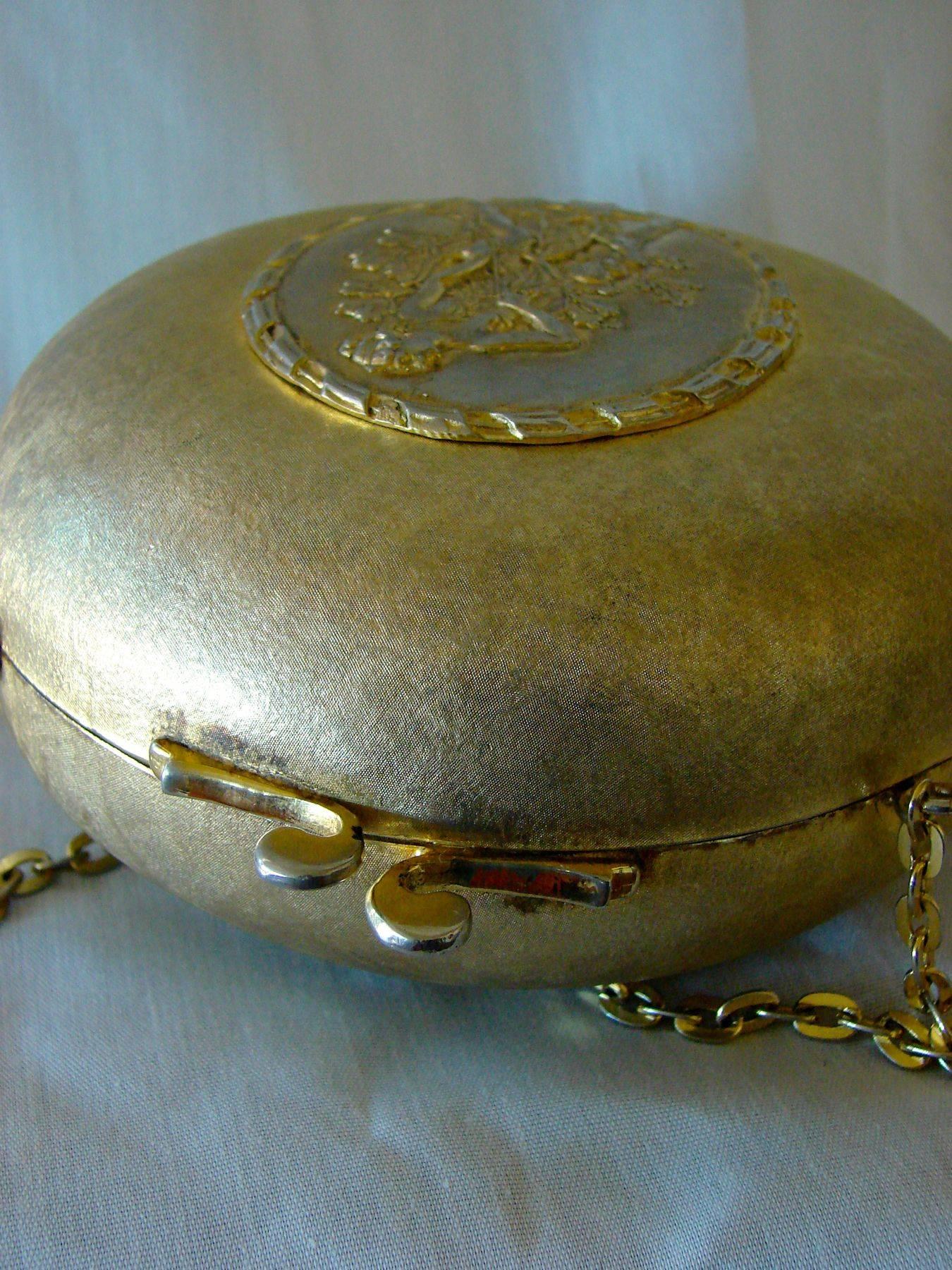Brown Splendid Gilt Metal Oval Shaped Evening Bag from Rosenfeld 1960s Made in Italy 