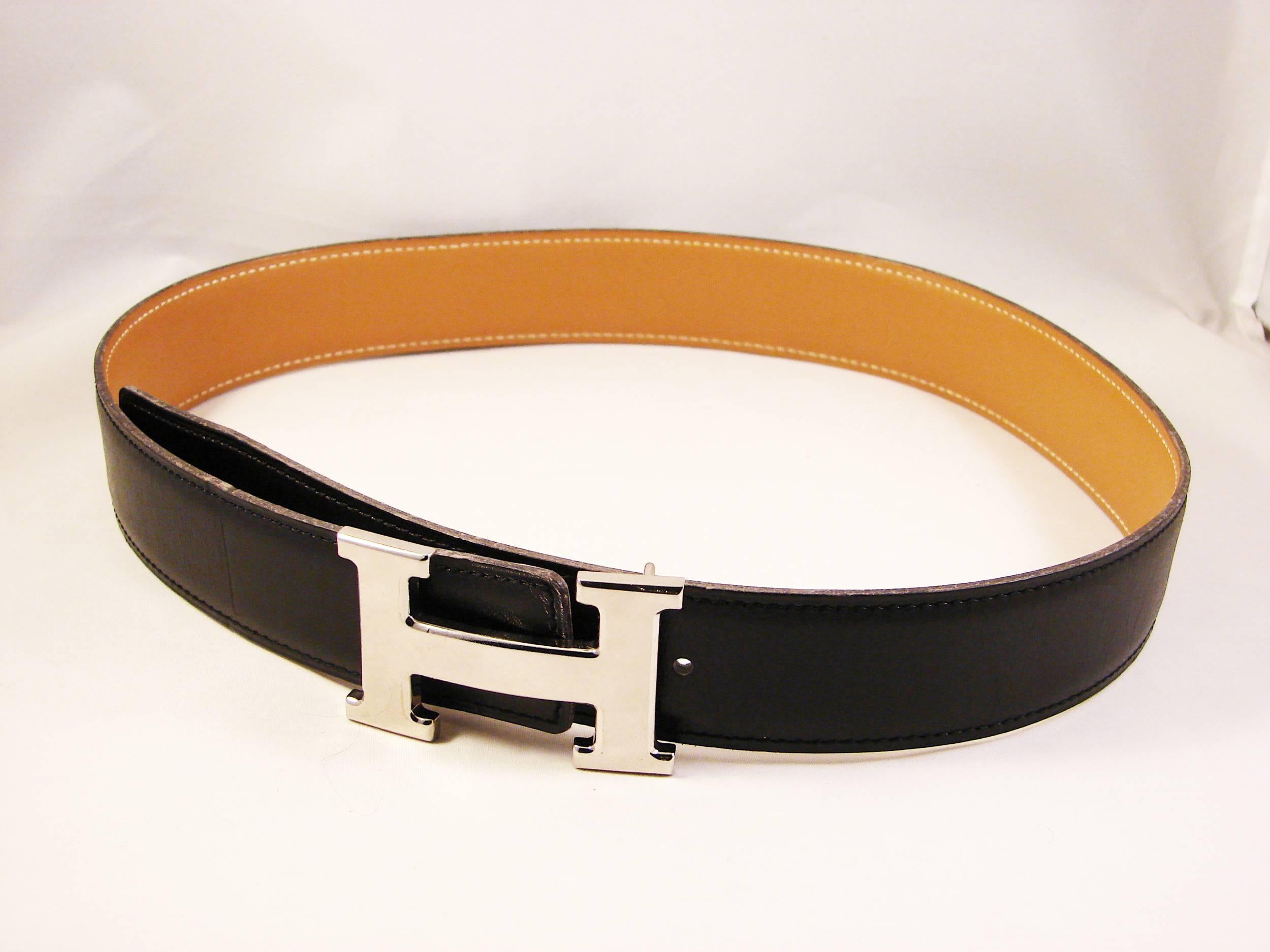 Hermes Constance Silver H Belt Buckle with Reversible Strap in Noir + Natural  In Good Condition In Port Saint Lucie, FL