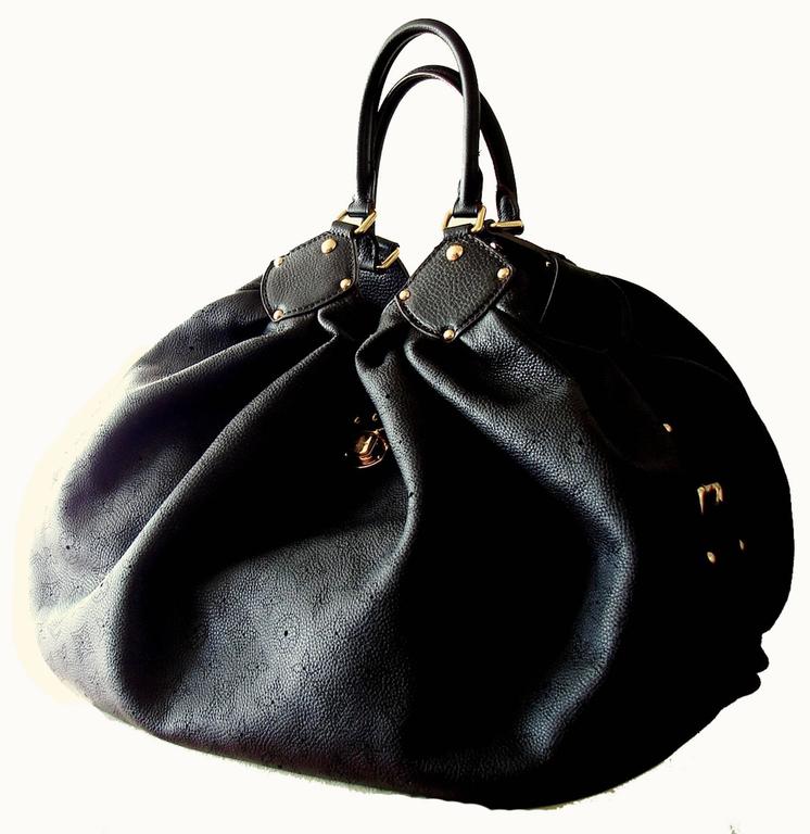 LOUIS VUITTON Mahina XL Patent Leather Shoulder Bag Black