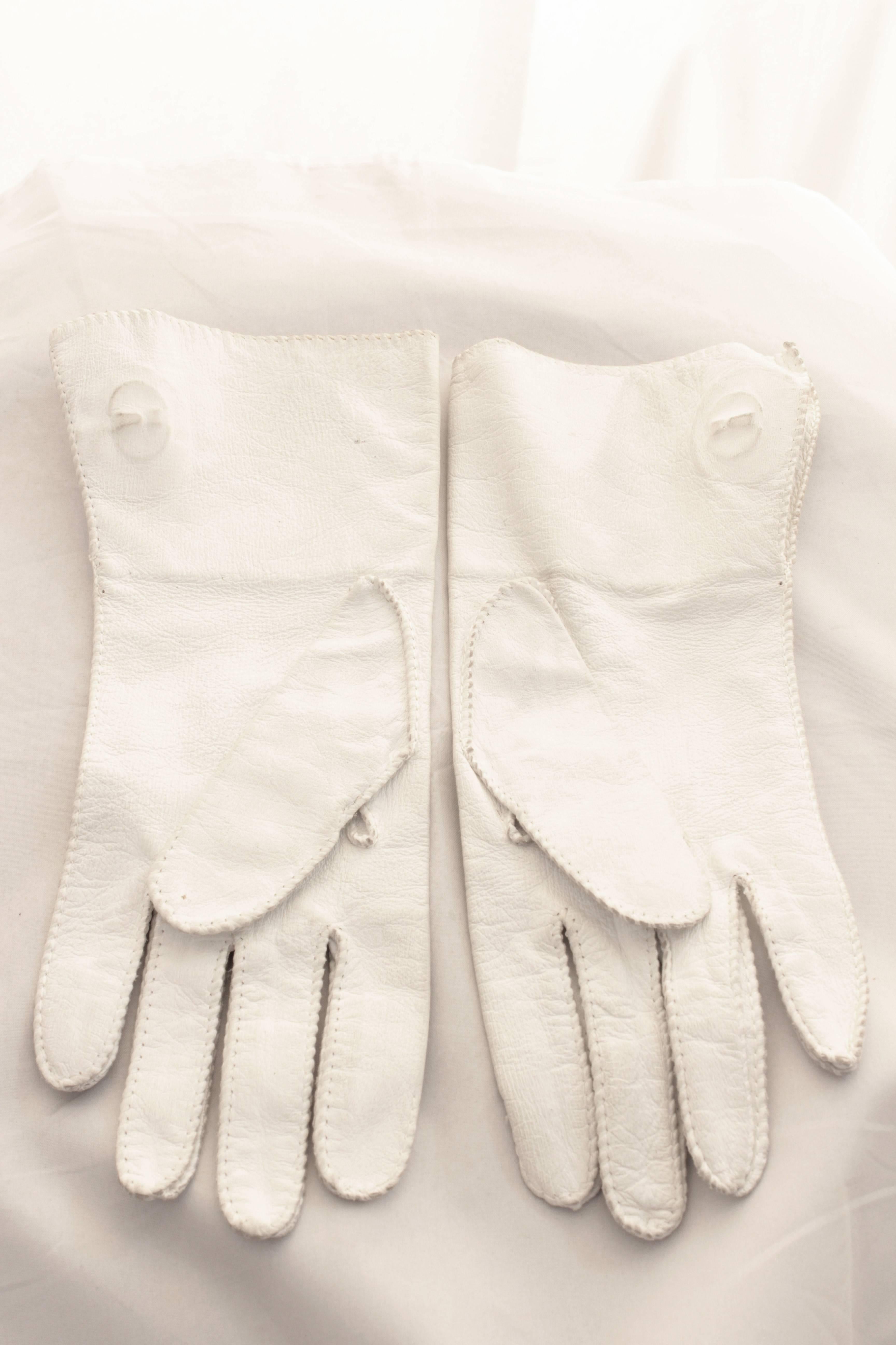Mod Bonnie Cashin White Leather Mini Dress Set with Matching Belt & Gloves 60s M 4