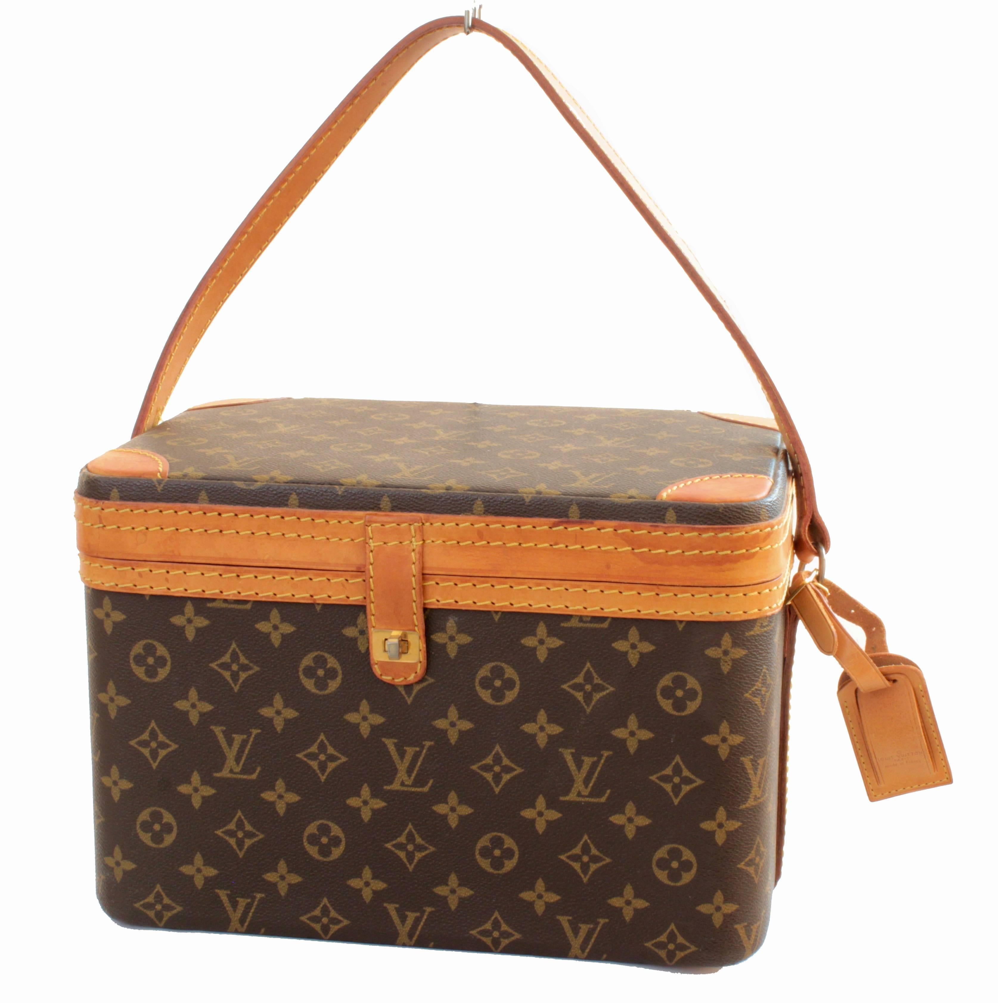 Louis Vuitton Monogram Train Case Travel Bag Beauty Vanity + Luggage Tag 80s  In Good Condition In Port Saint Lucie, FL