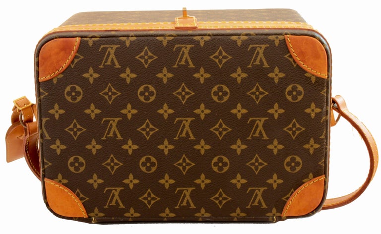 Louis Vuitton, Monogram, A Hard Coated Fabric Vanity Case Or