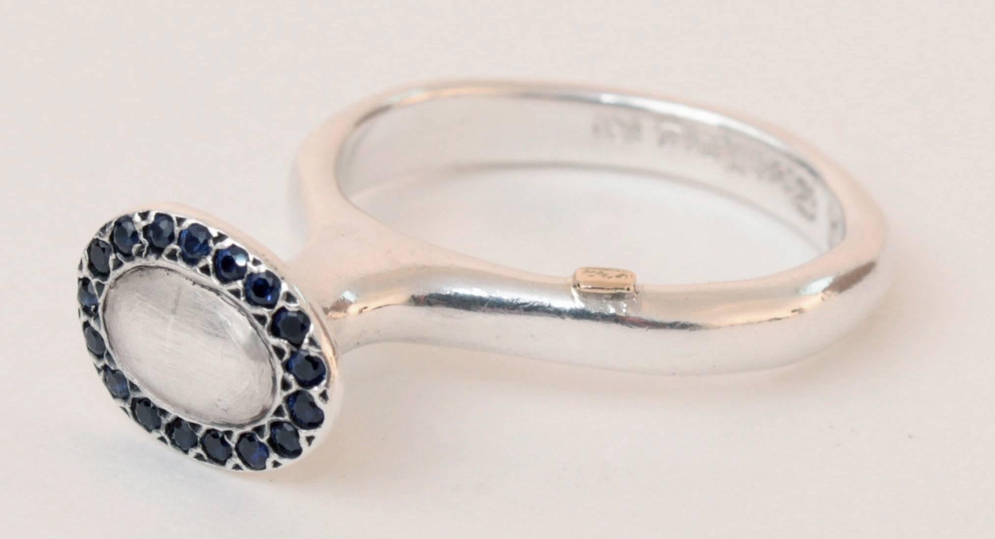 Avant Garde Rosa Maria Oval Ring with Sapphires Sterling Silver FR 55 US 7 In Good Condition In Port Saint Lucie, FL