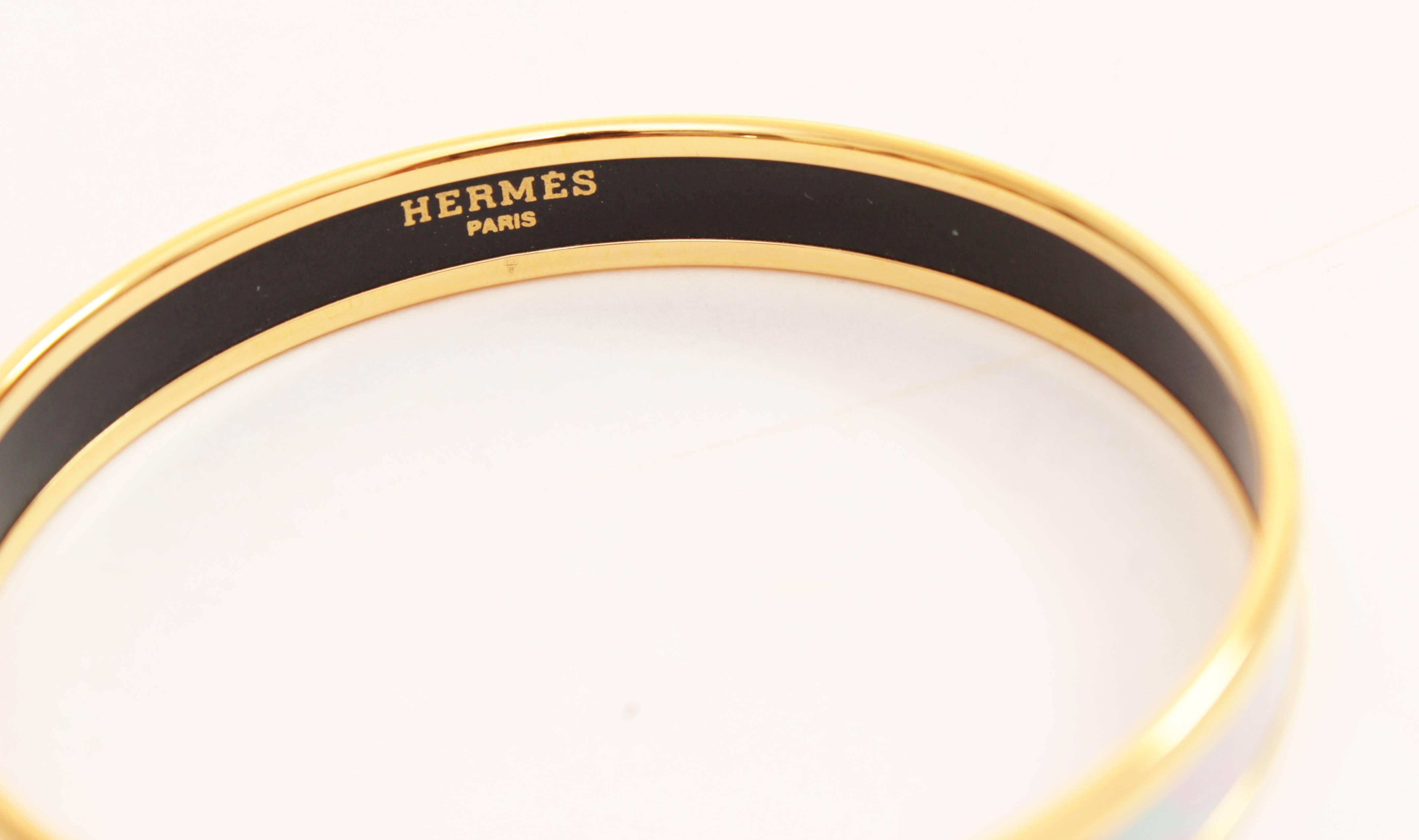 Hermes Paris Logos Narrow Enamel Bracelet Gold Plated Bangle + Box Size 62 3