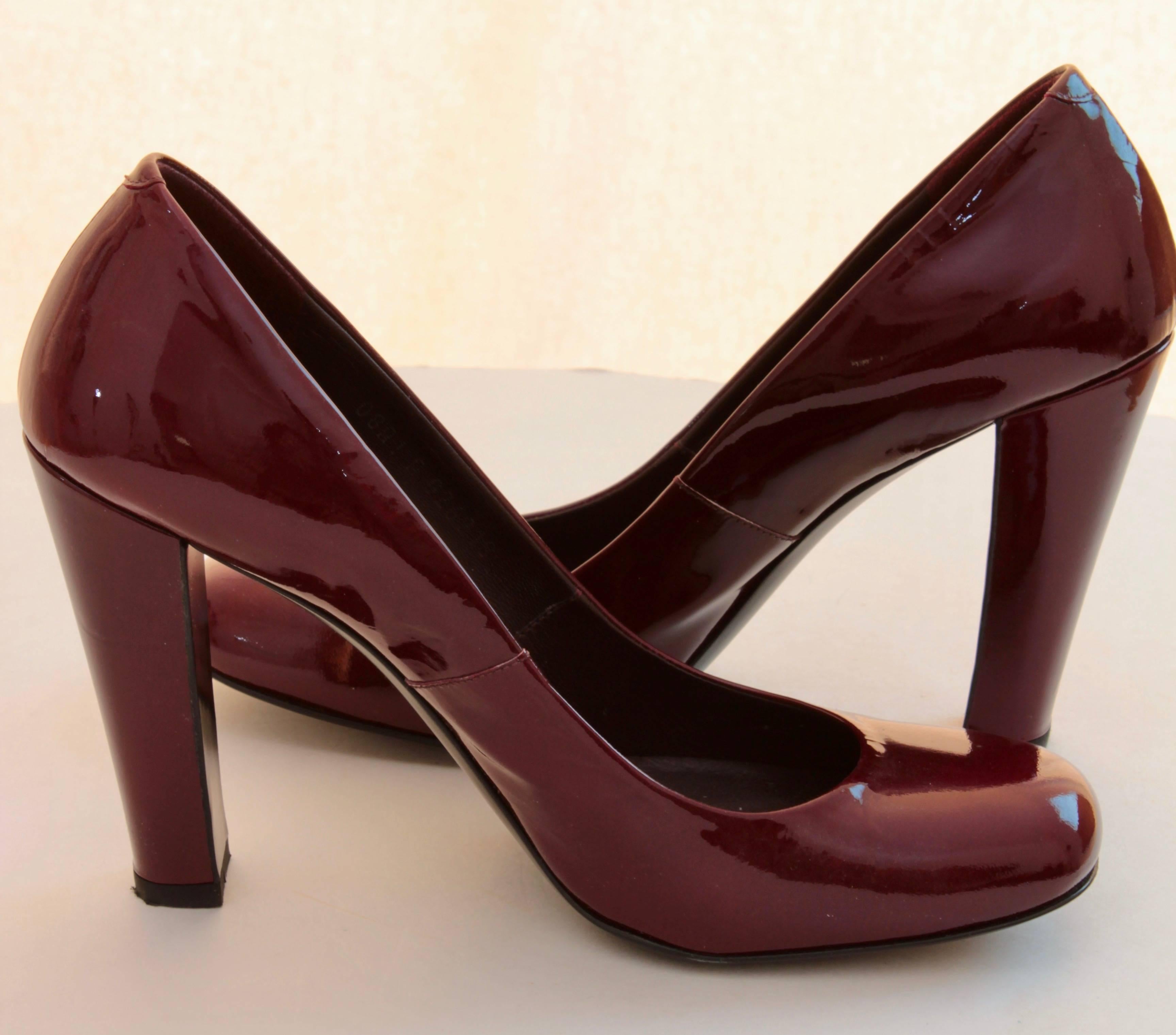 Chanel Maroon Patent Leather Logo Heels Pumps Size 39 08A Collection 3