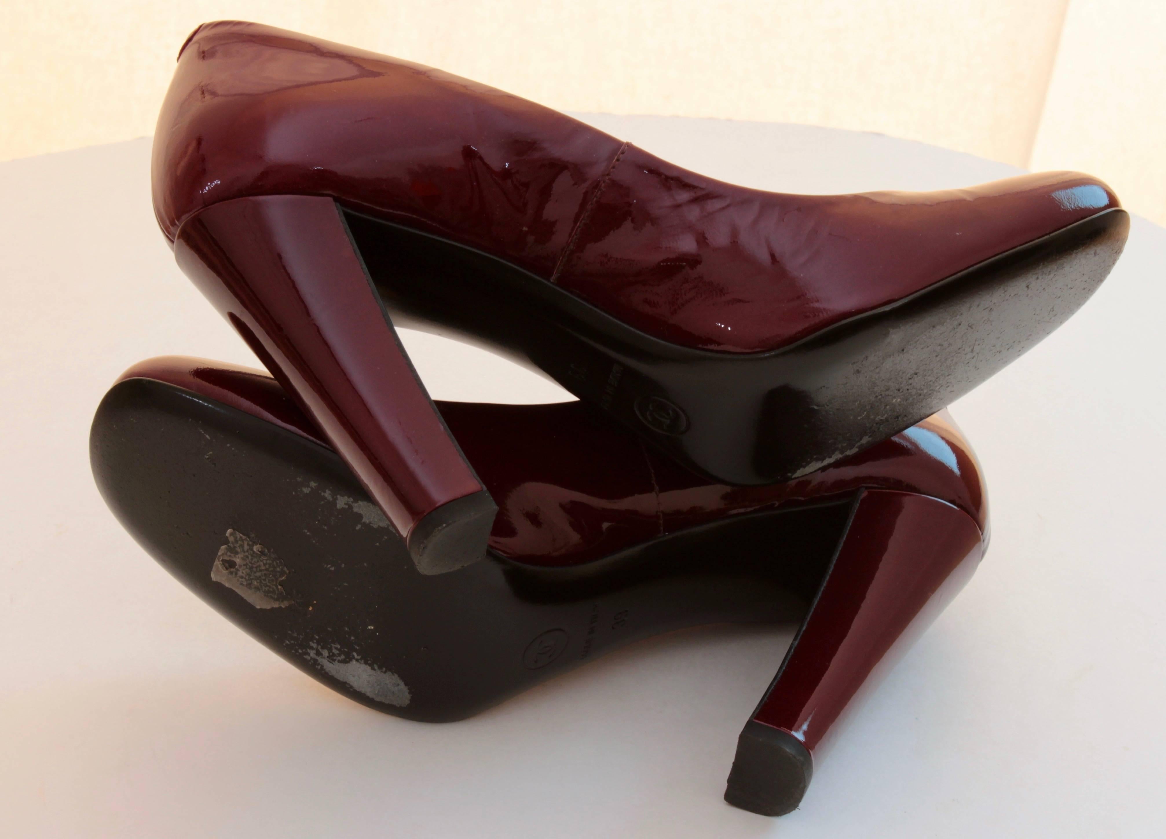 Chanel Maroon Patent Leather Logo Heels Pumps Size 39 08A Collection 4