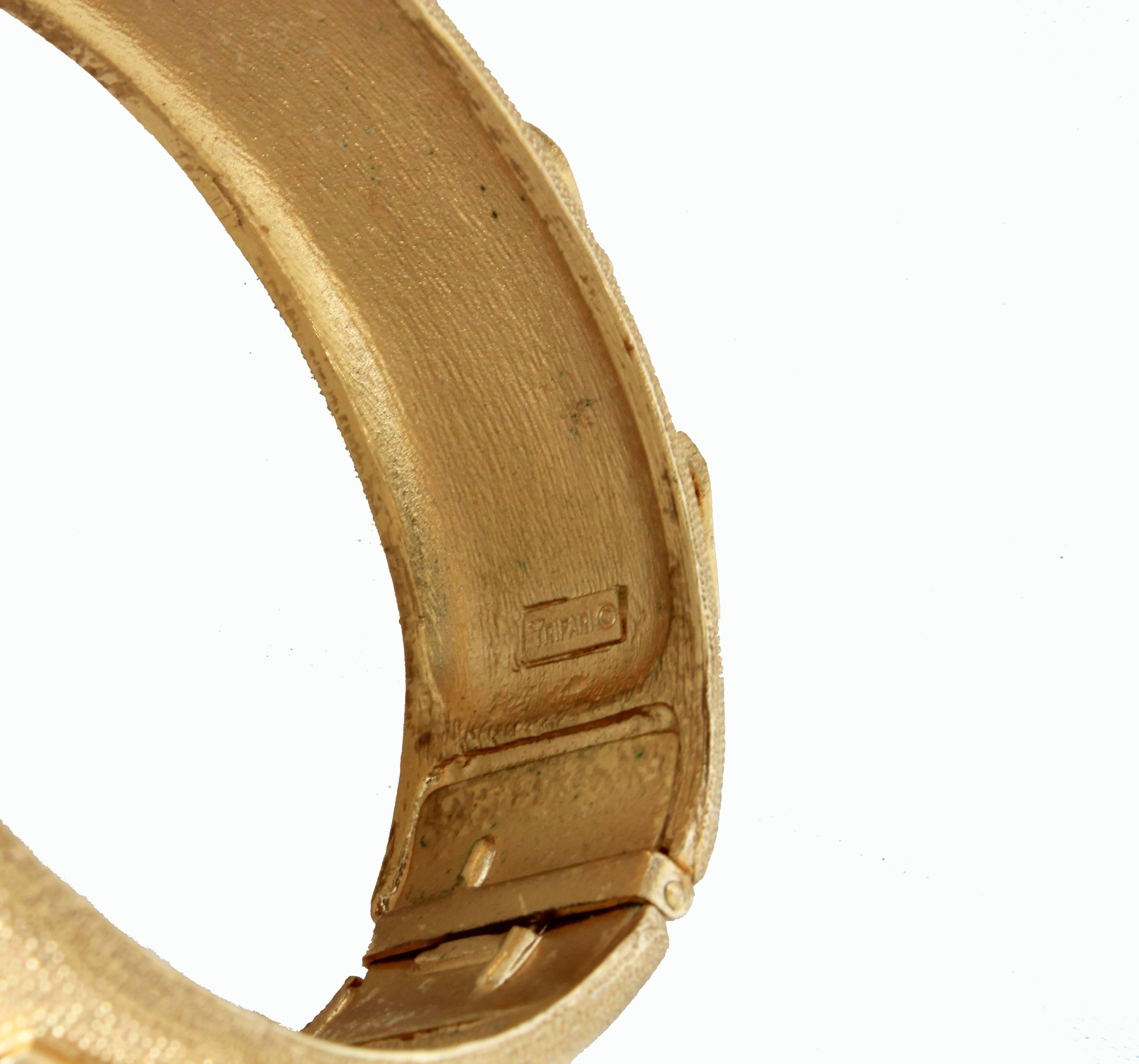 Trifari Vintage Dragon Motif Polished Gold Metal Hinged Clamper Bracelet 1960s  4