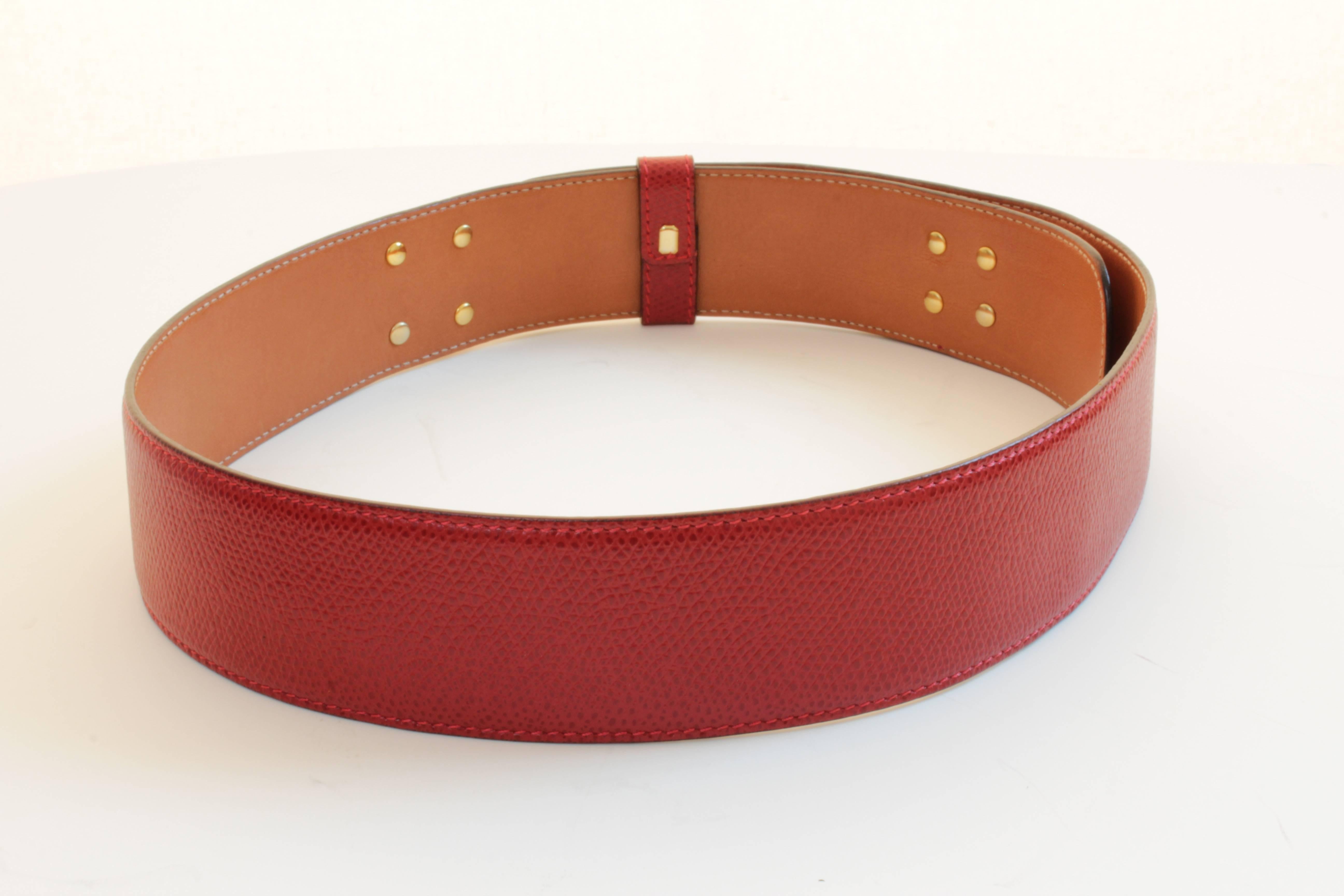 Celine Paris Red Leather Belt with Gold Chain Detail Size 65cm In Excellent Condition In Port Saint Lucie, FL
