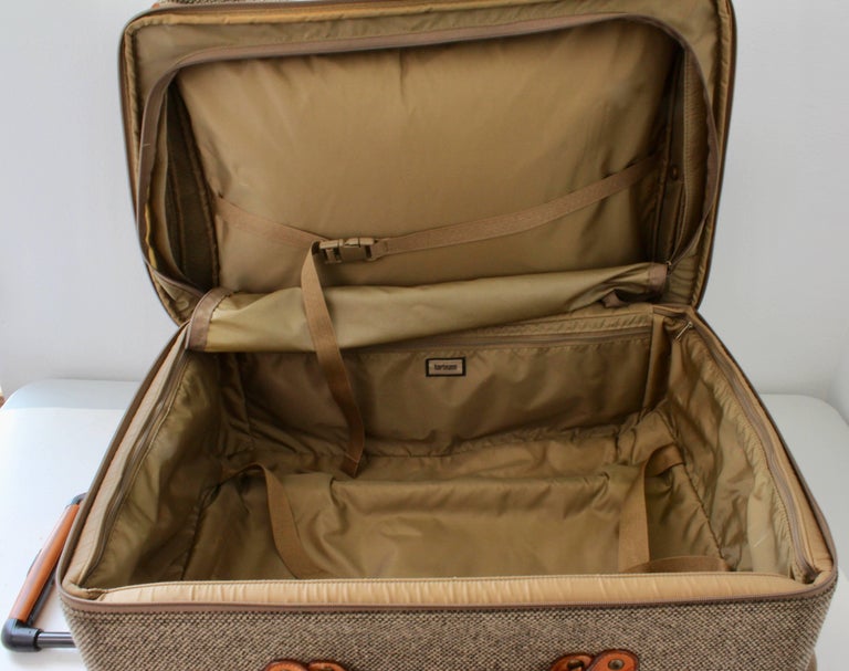 Hartmann Luggage 25in H Expandable Roller Suitcase Tweed and Leather